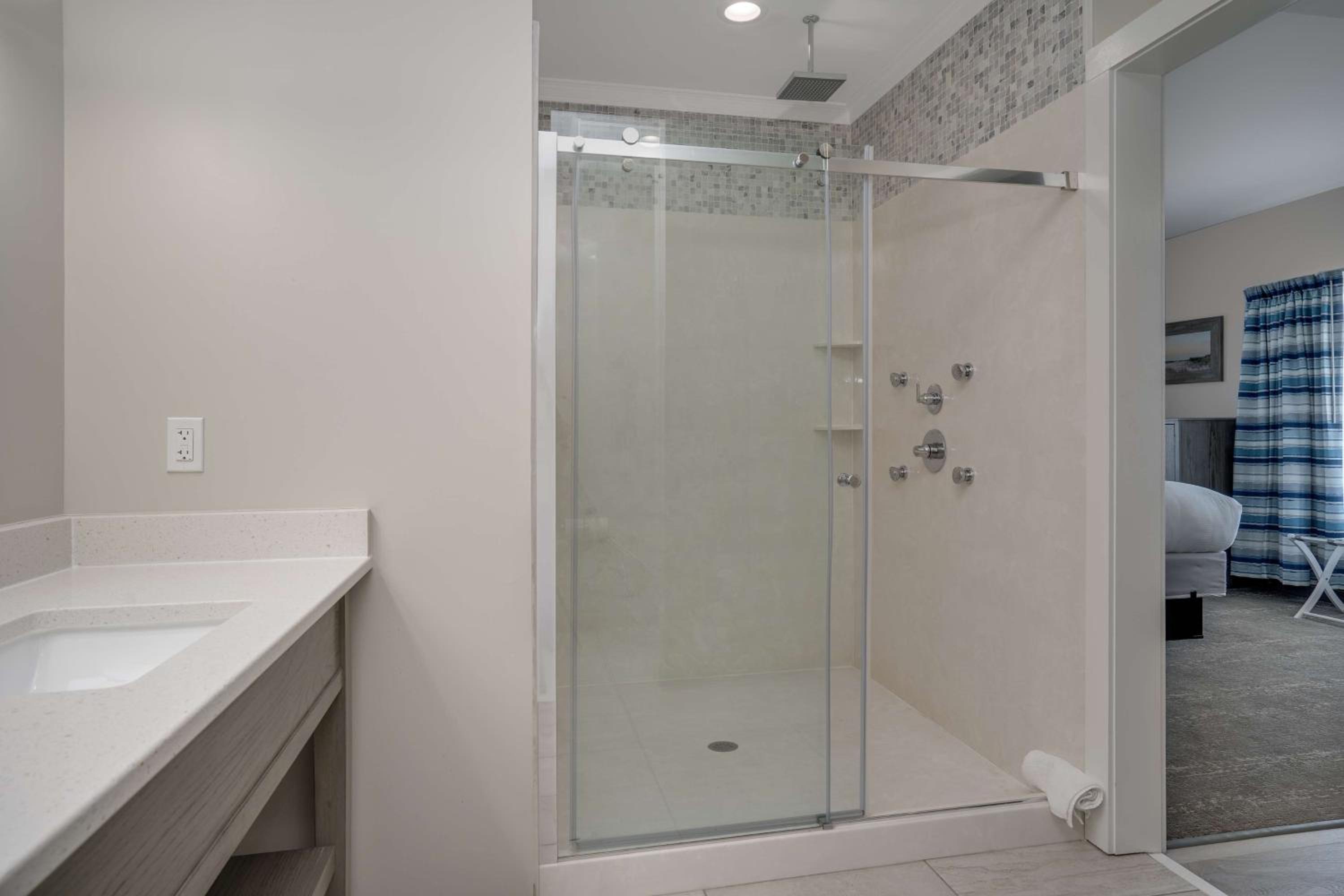 Executive King Suite - Photo 5