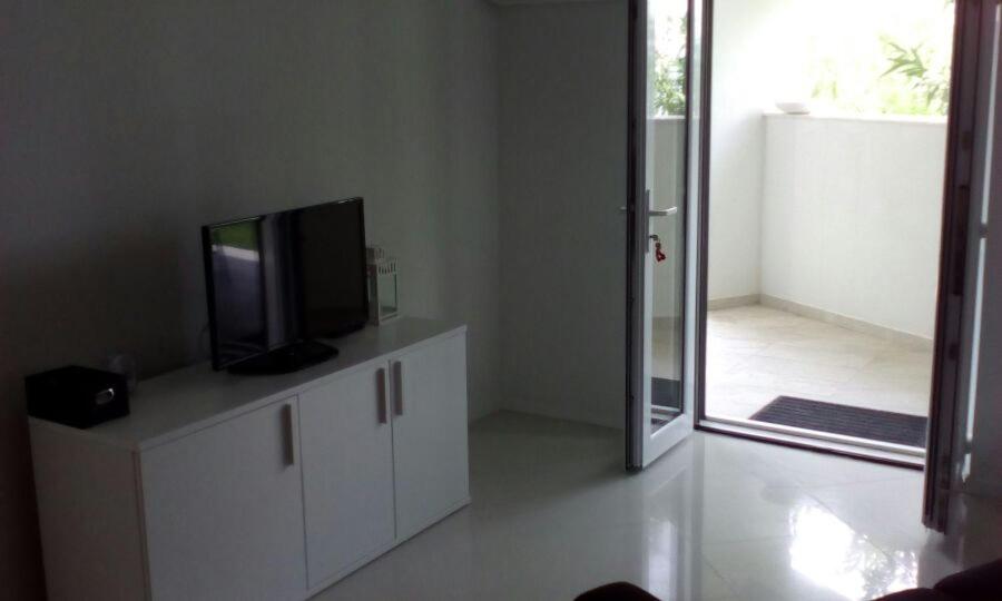 Two-Bedroom Apartment with Terrace and Sea View photo 1