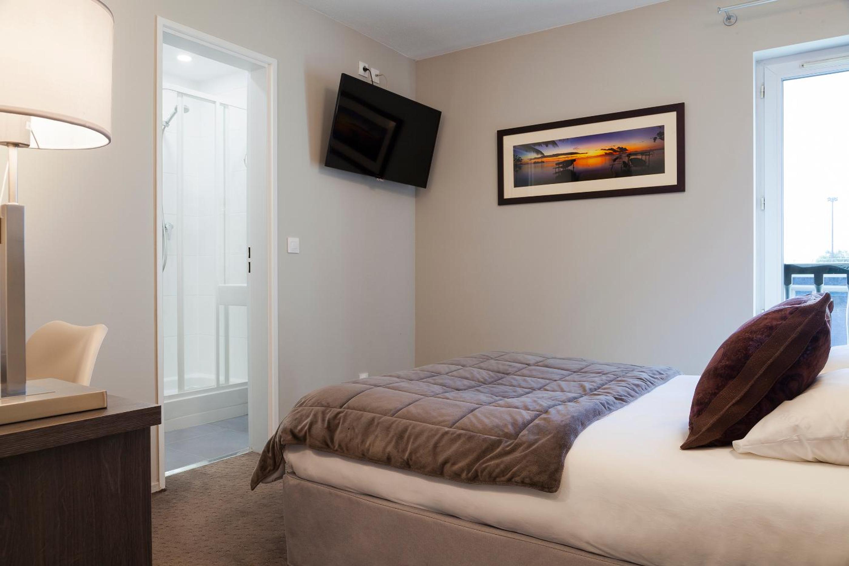 Standard Double Room photo 3