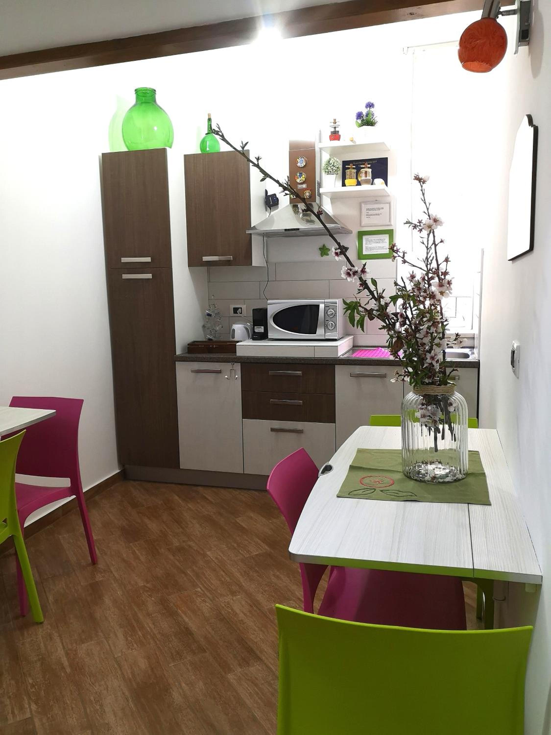 Triple Room with Private Bathroom - Photo 12