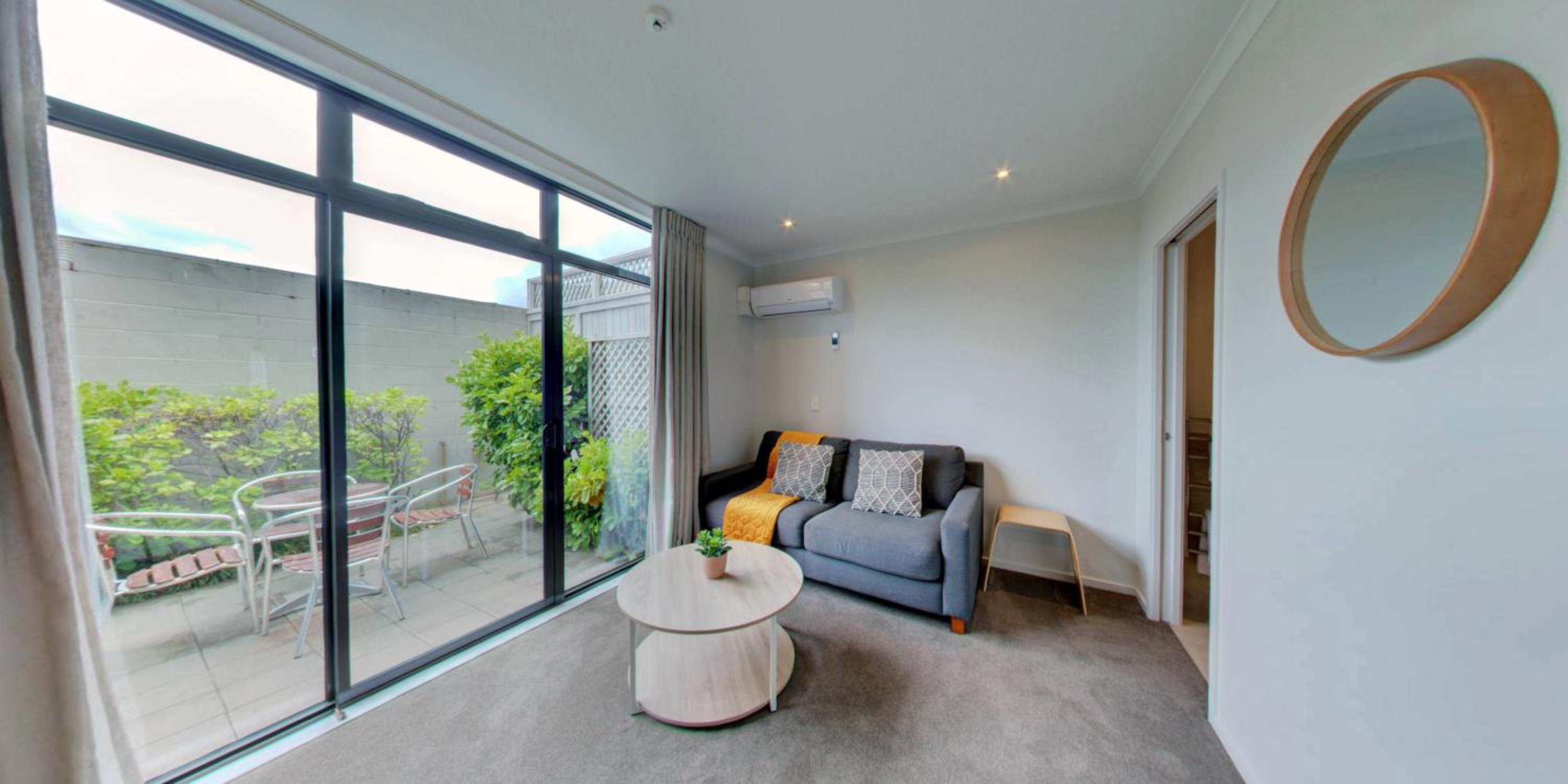 Deluxe Junior Suite - Photo 1