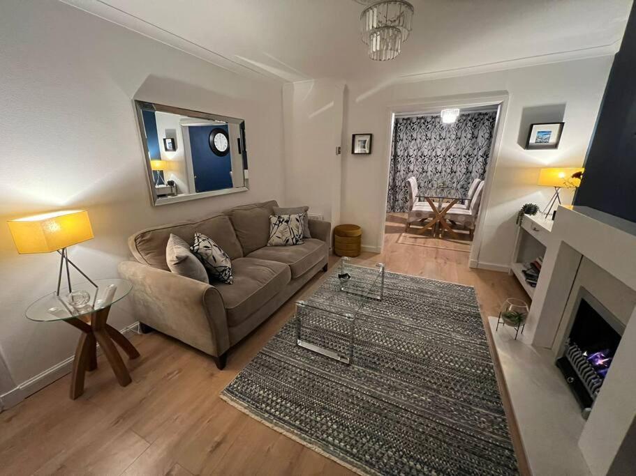 Three-Bedroom Apartment - Photo 20