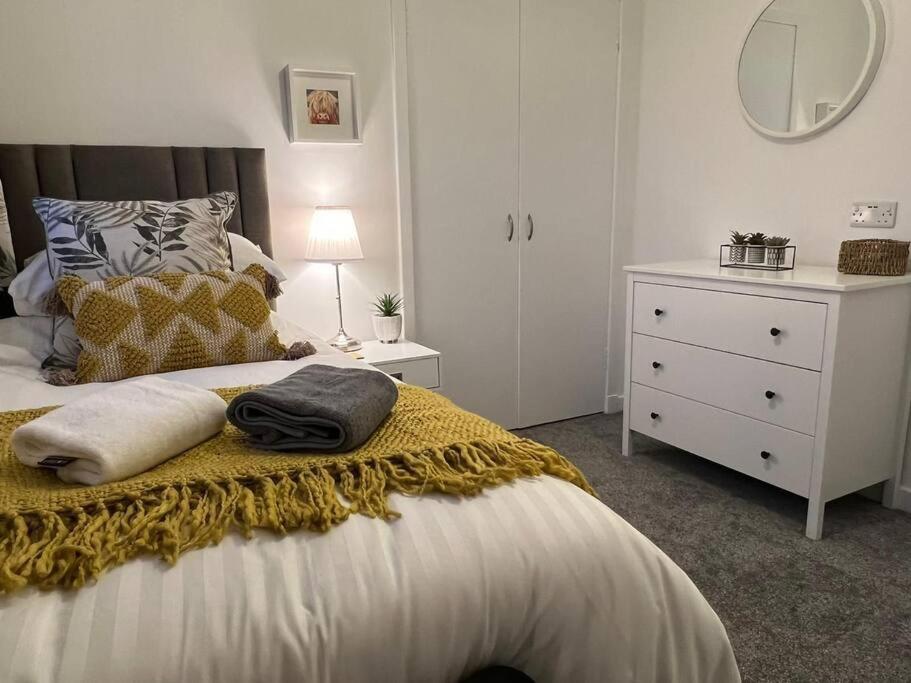 Three-Bedroom Apartment - Photo 1