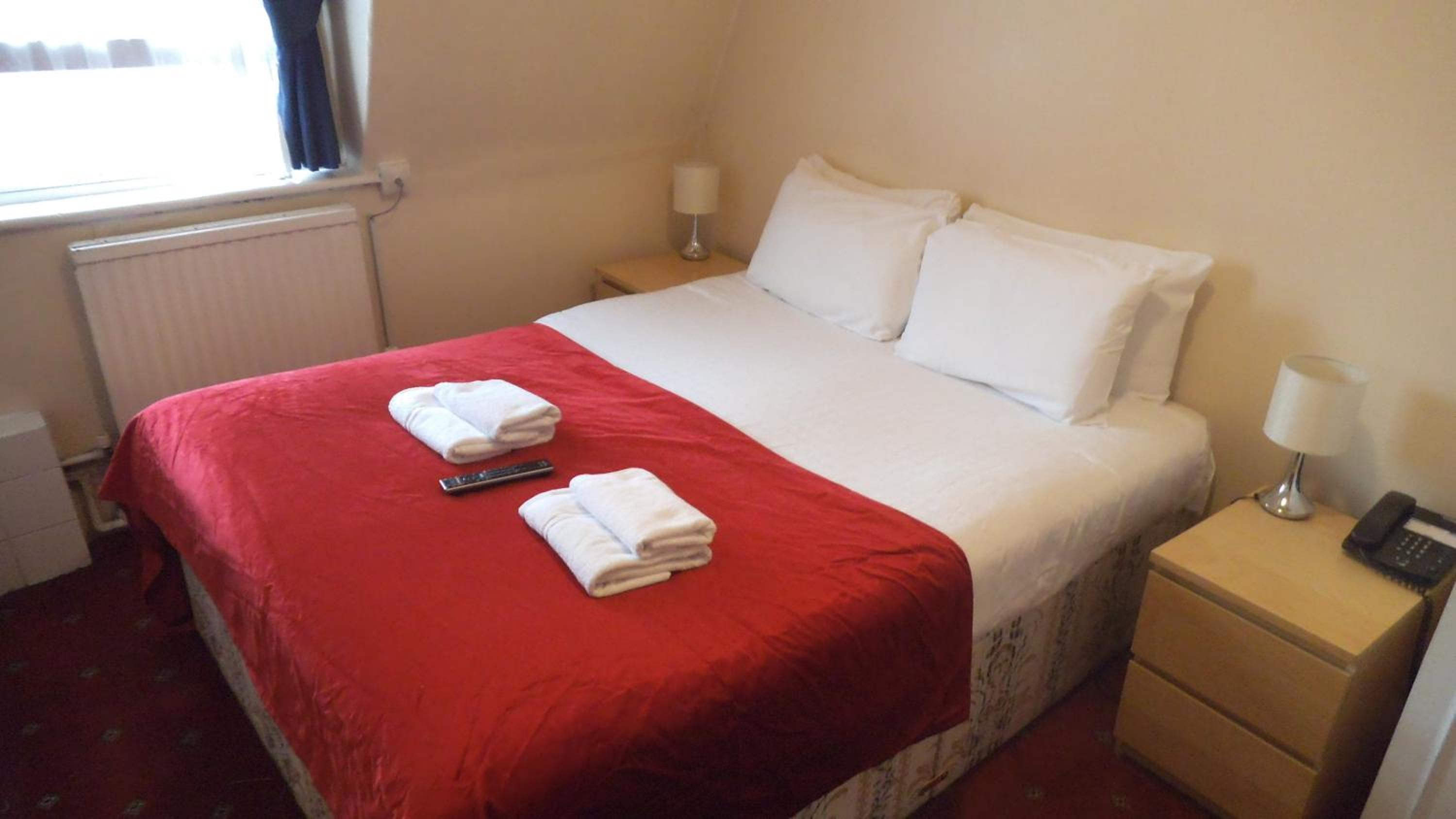 Double Room with Shared Bathroom photo 3