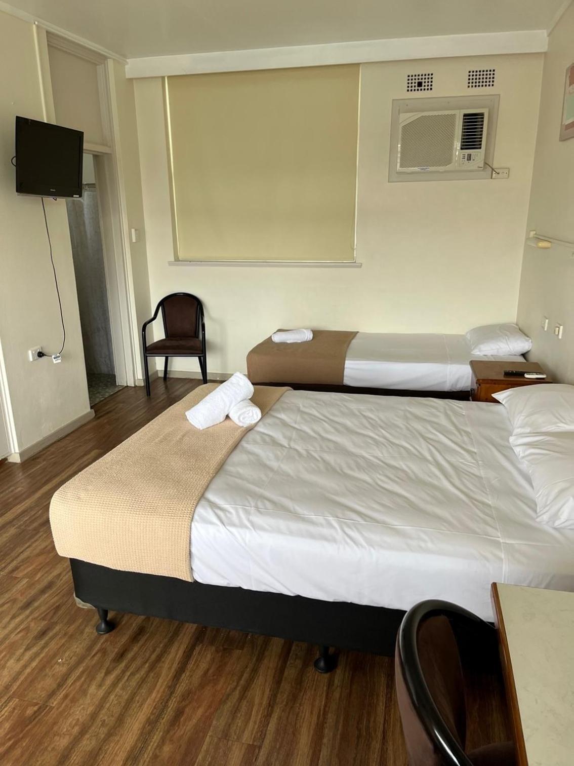 Basic Triple Room