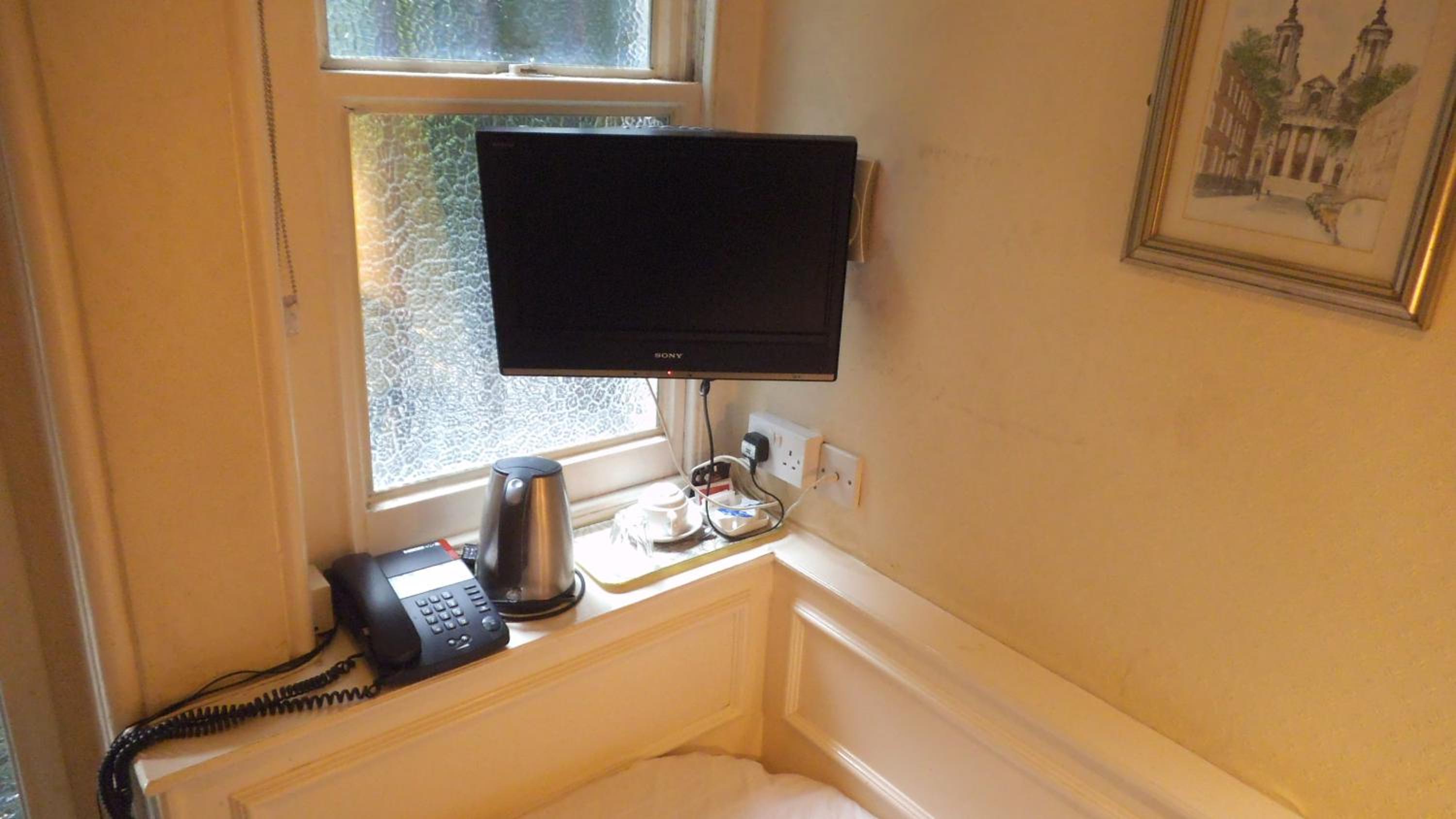 Single Room photo 3