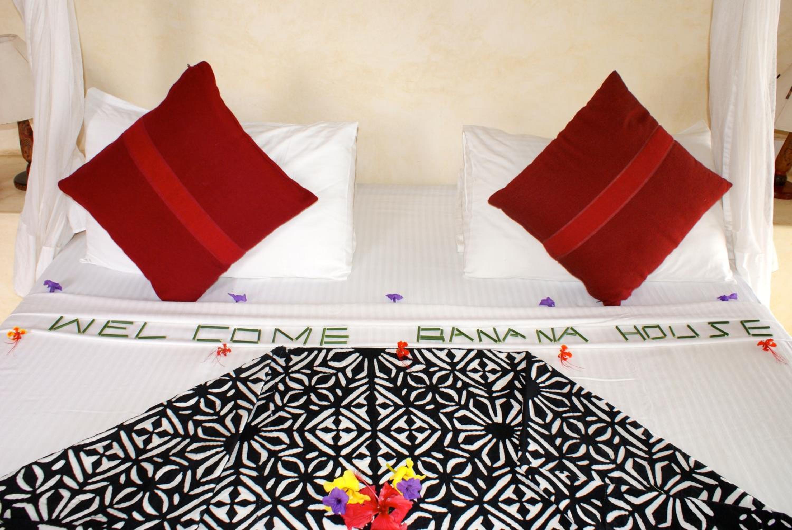 Superior Suite with Sea View - Photo 9