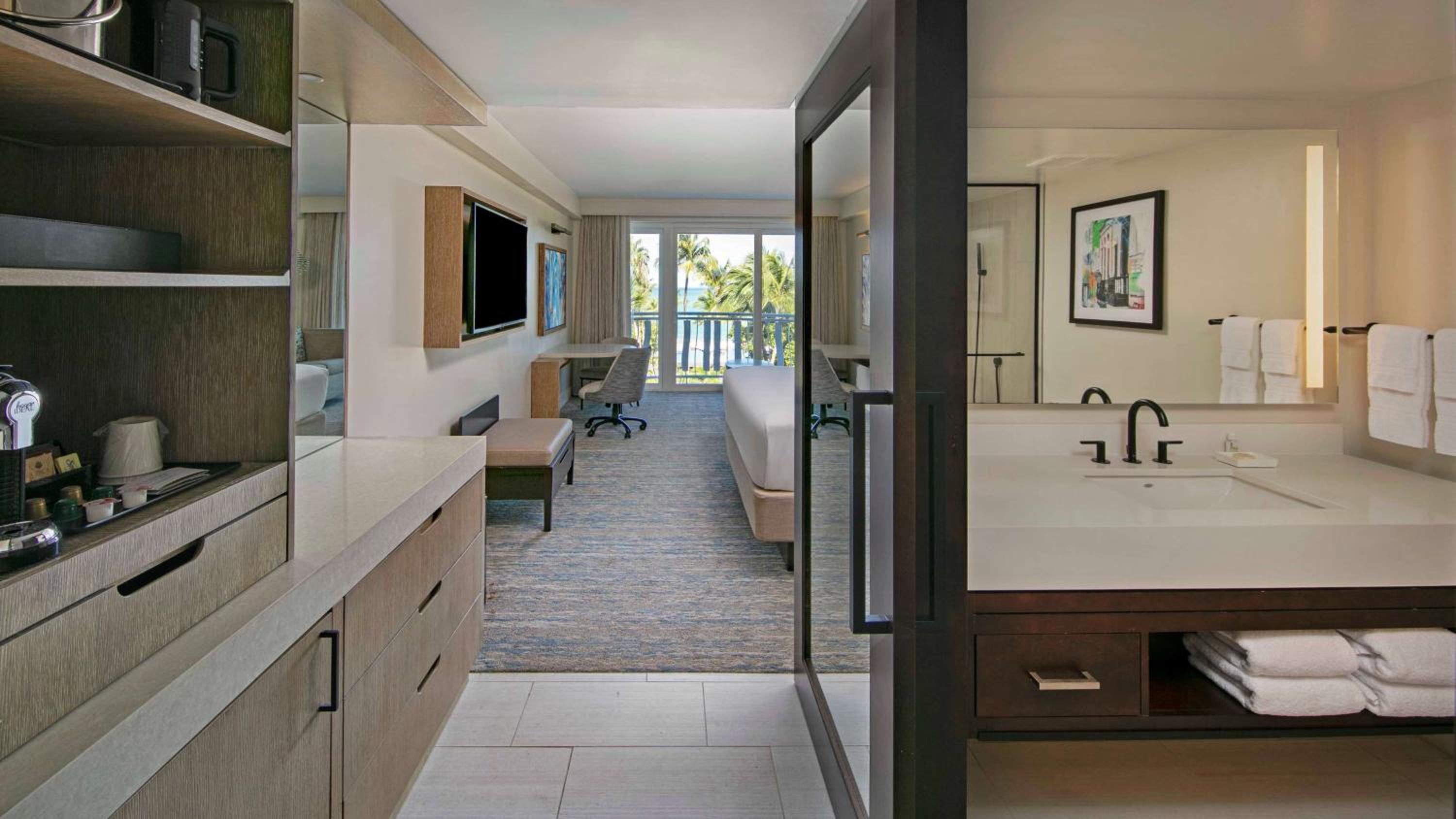 King Room with Garden View - Photo 2