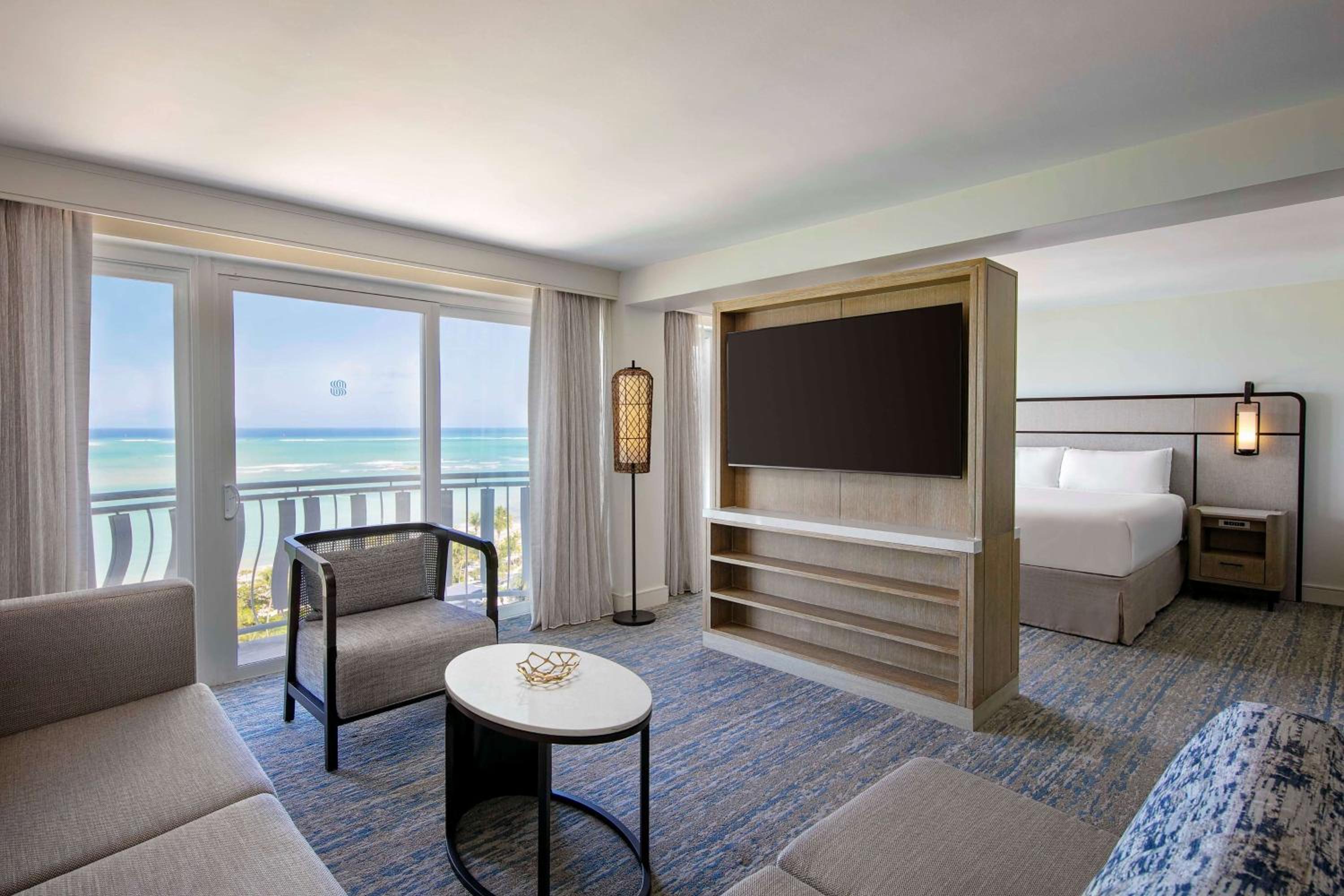 Executive King Suite with Ocean View - Photo 4
