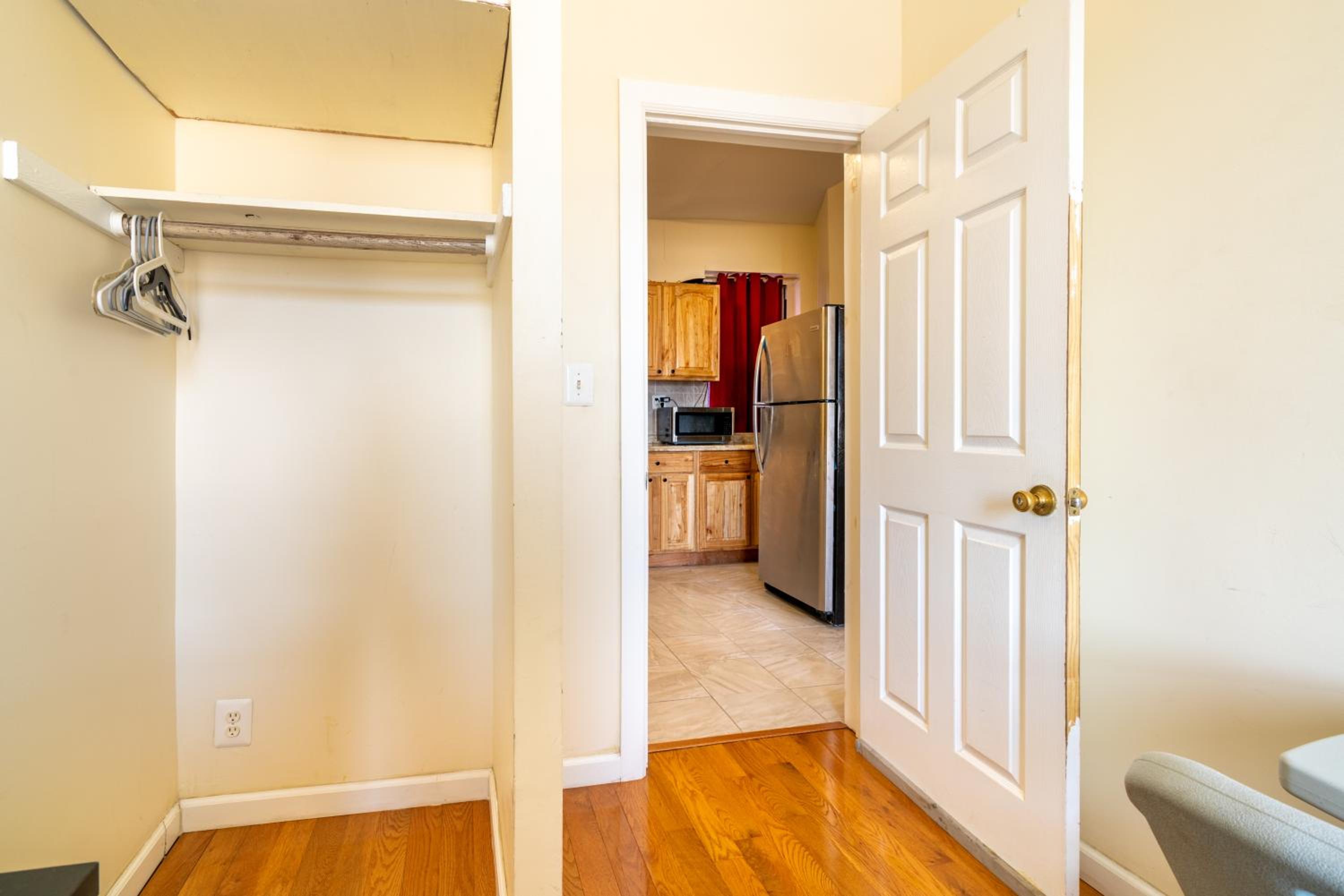 Budget Single Room photo 3
