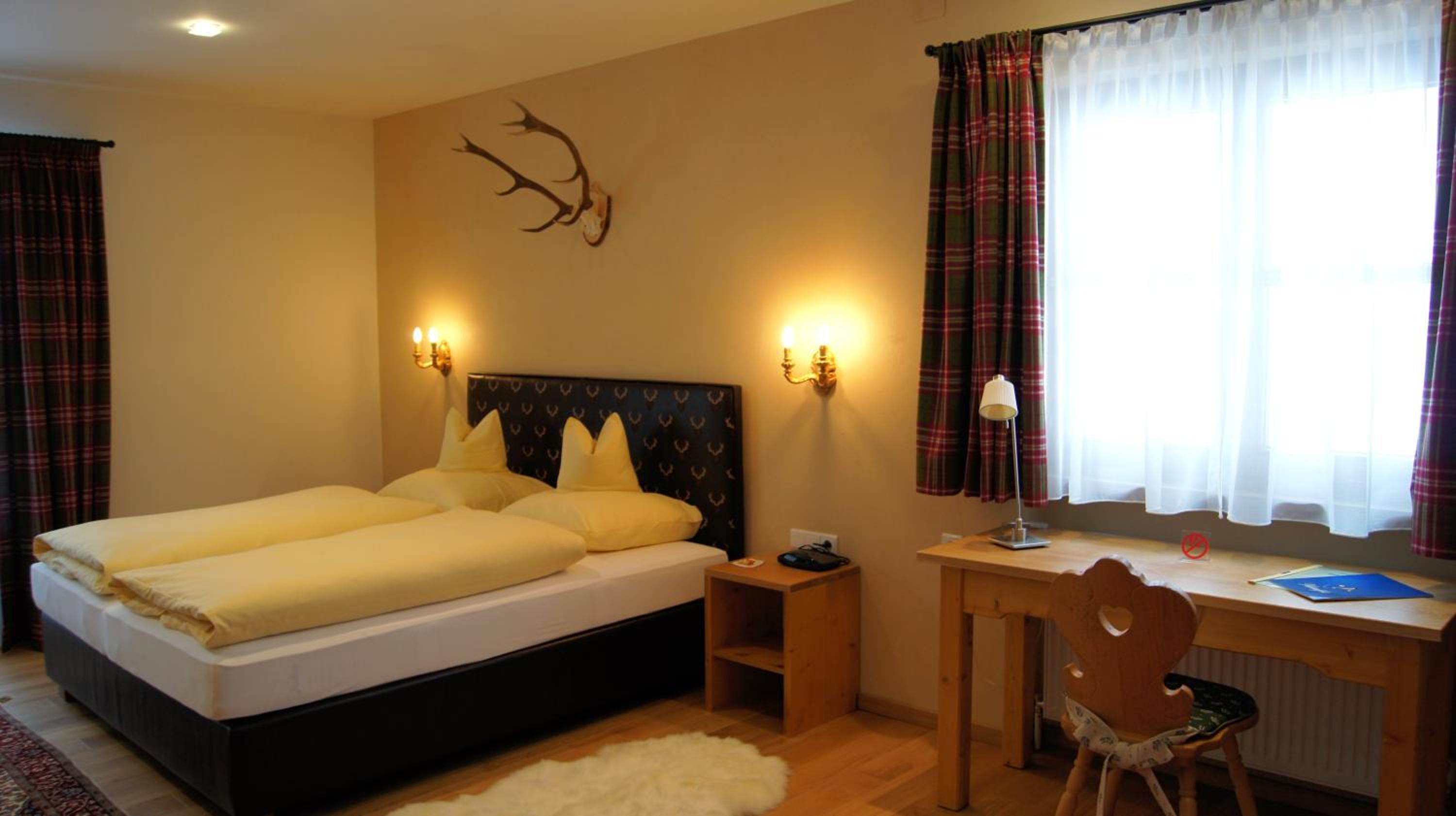 Suite - Photo 18