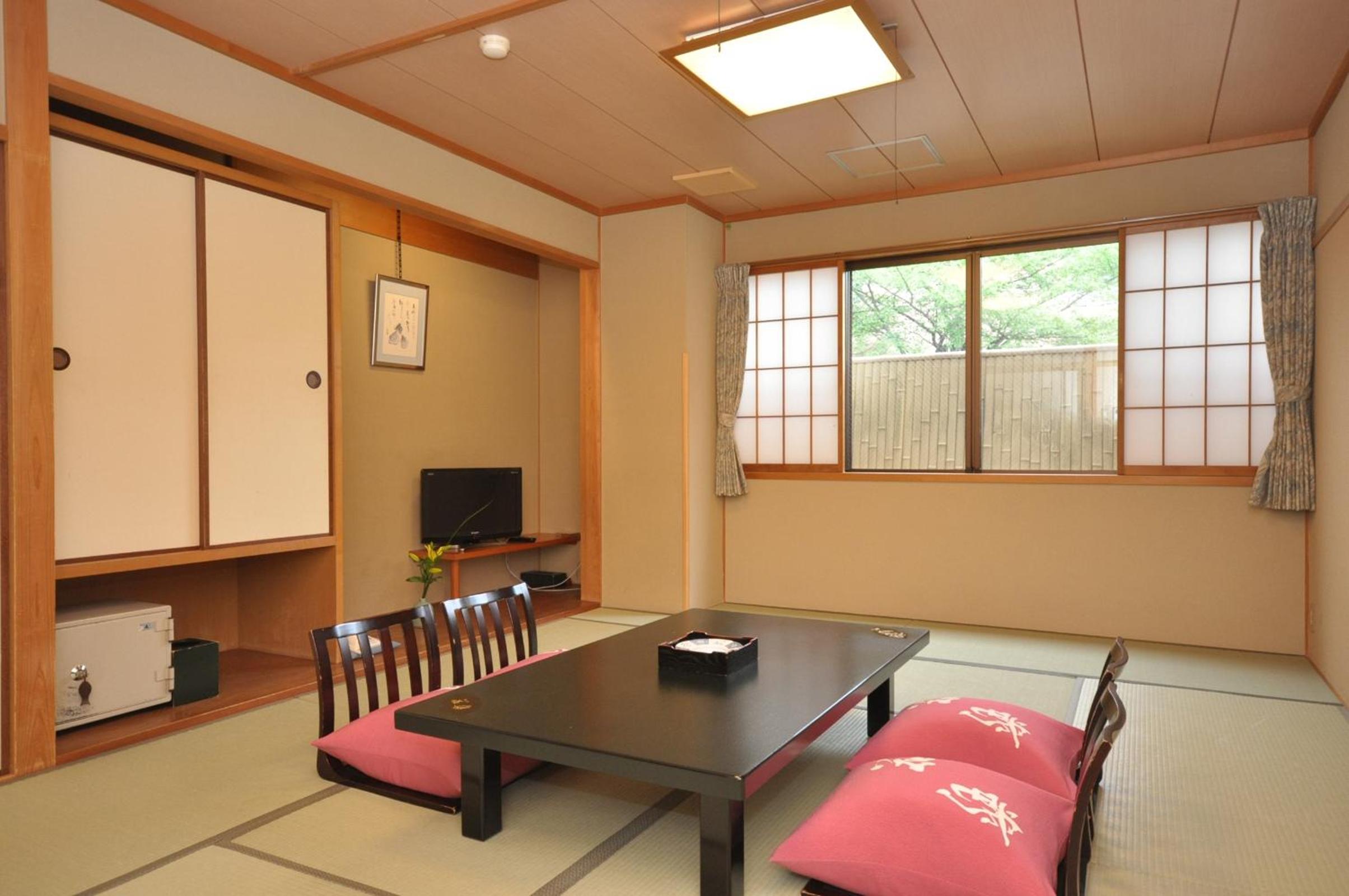 Japanese-Style Standard Room - Photo 4