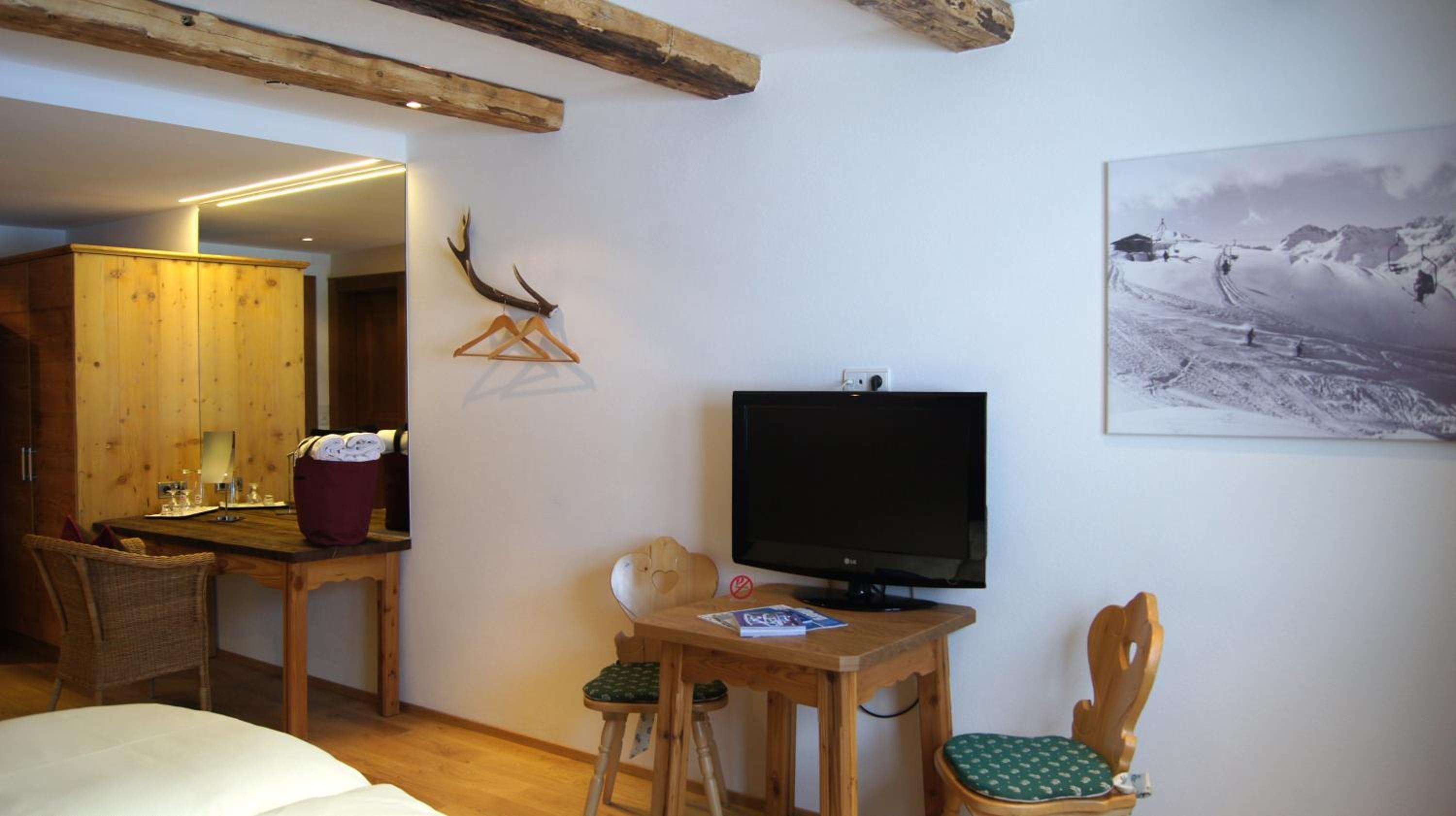 Double Room - Photo 10