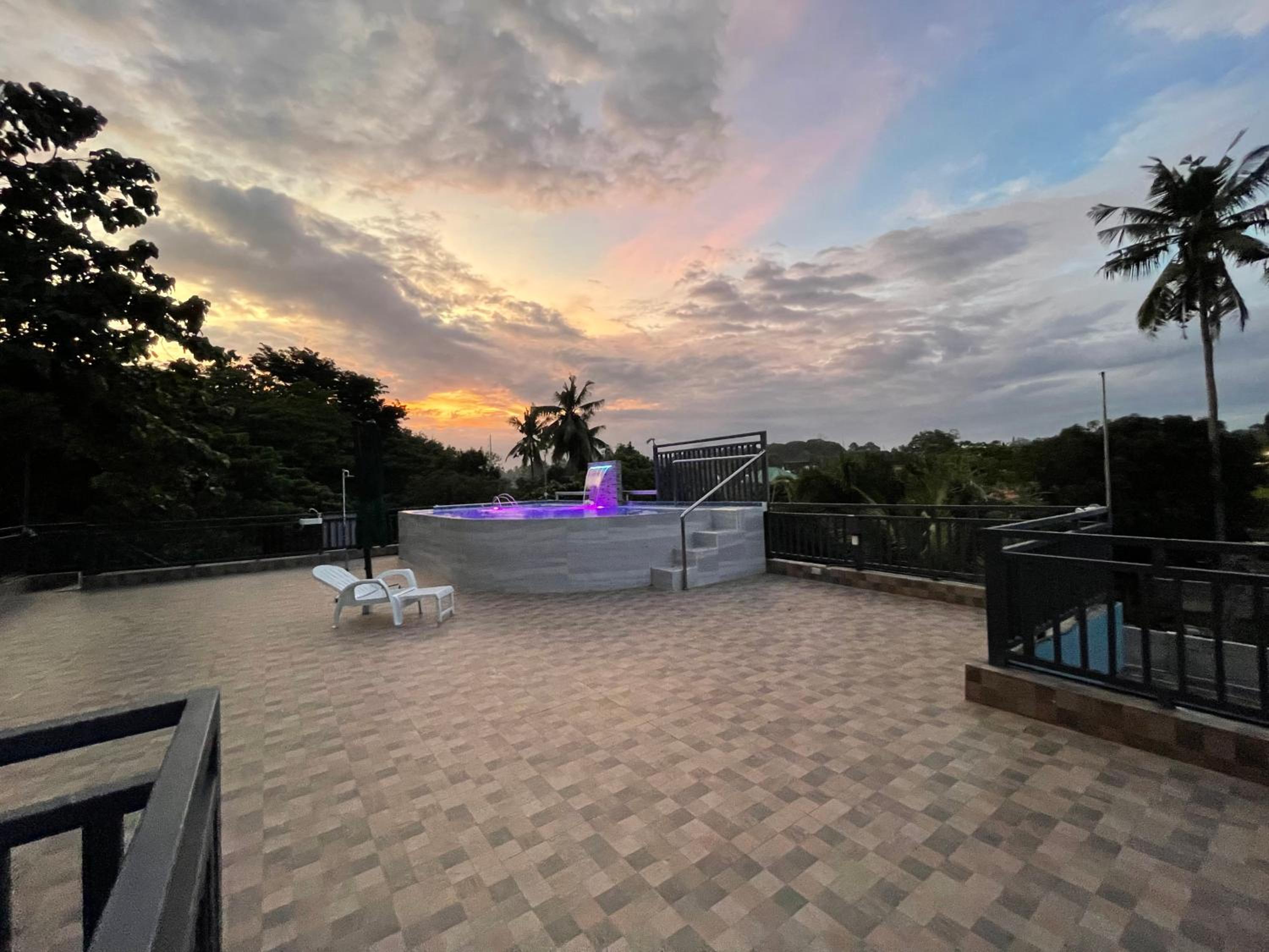 Villa photo 2