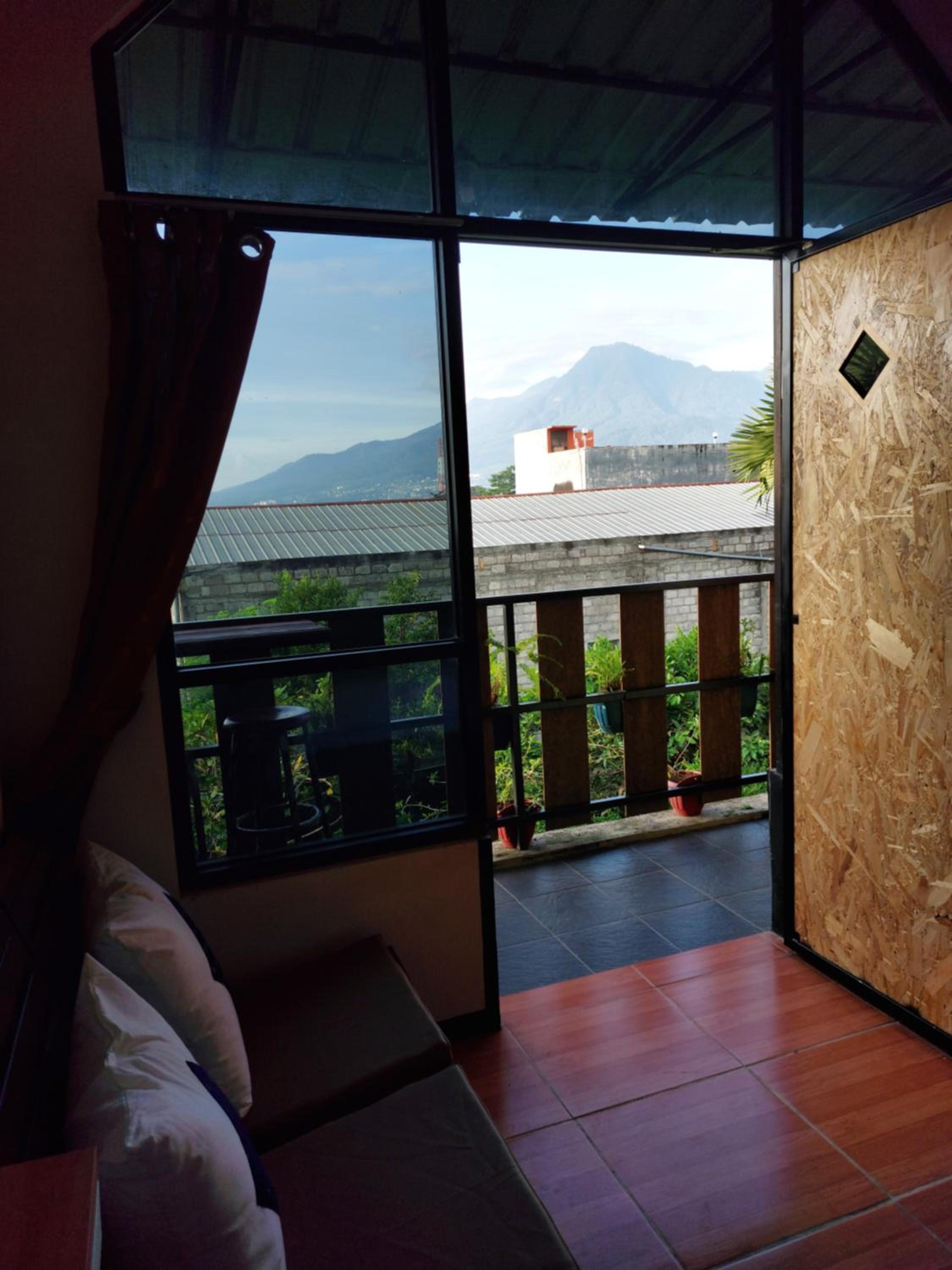 Deluxe Double Room with Balcony - Photo 6