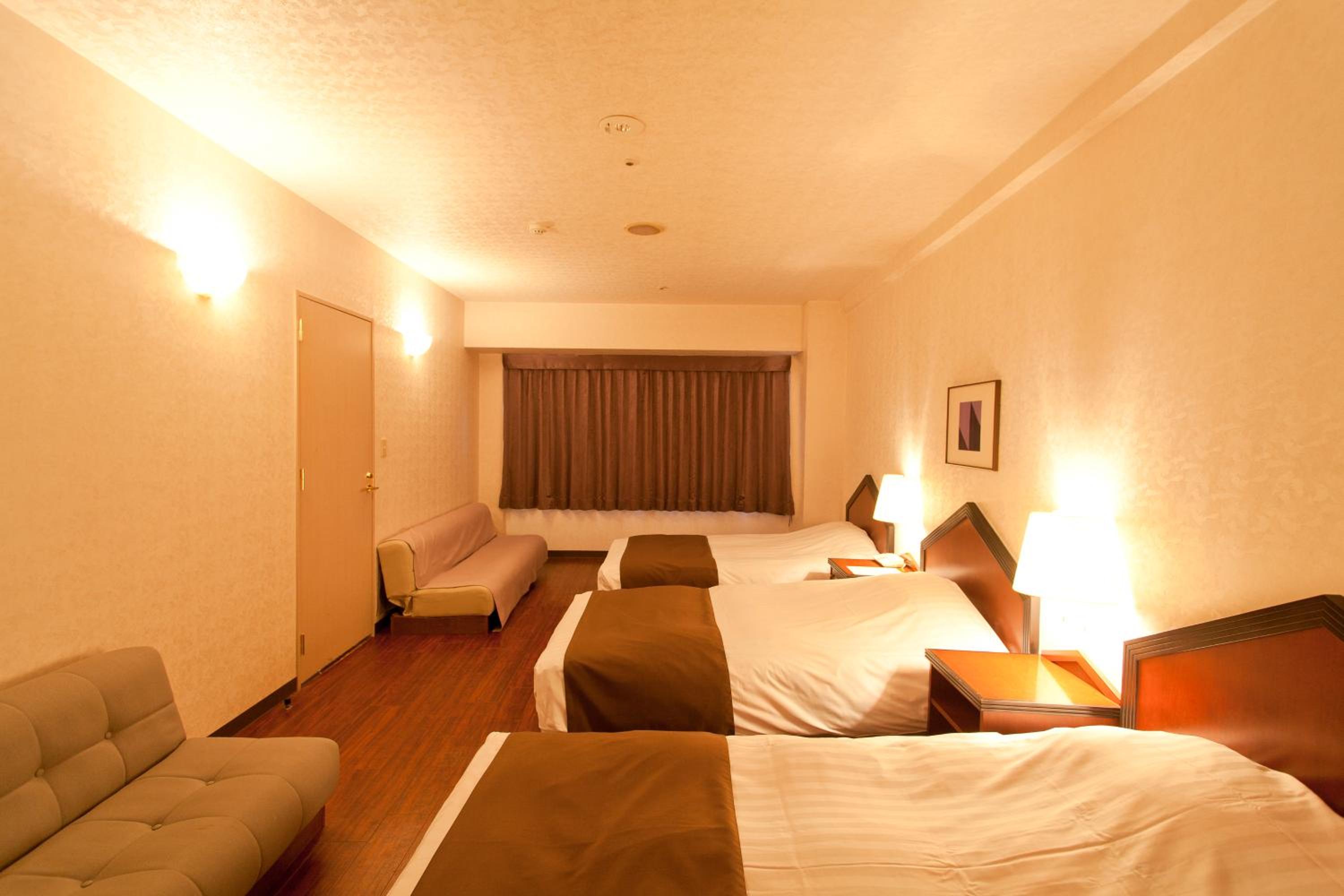 Deluxe Triple Room photo 2