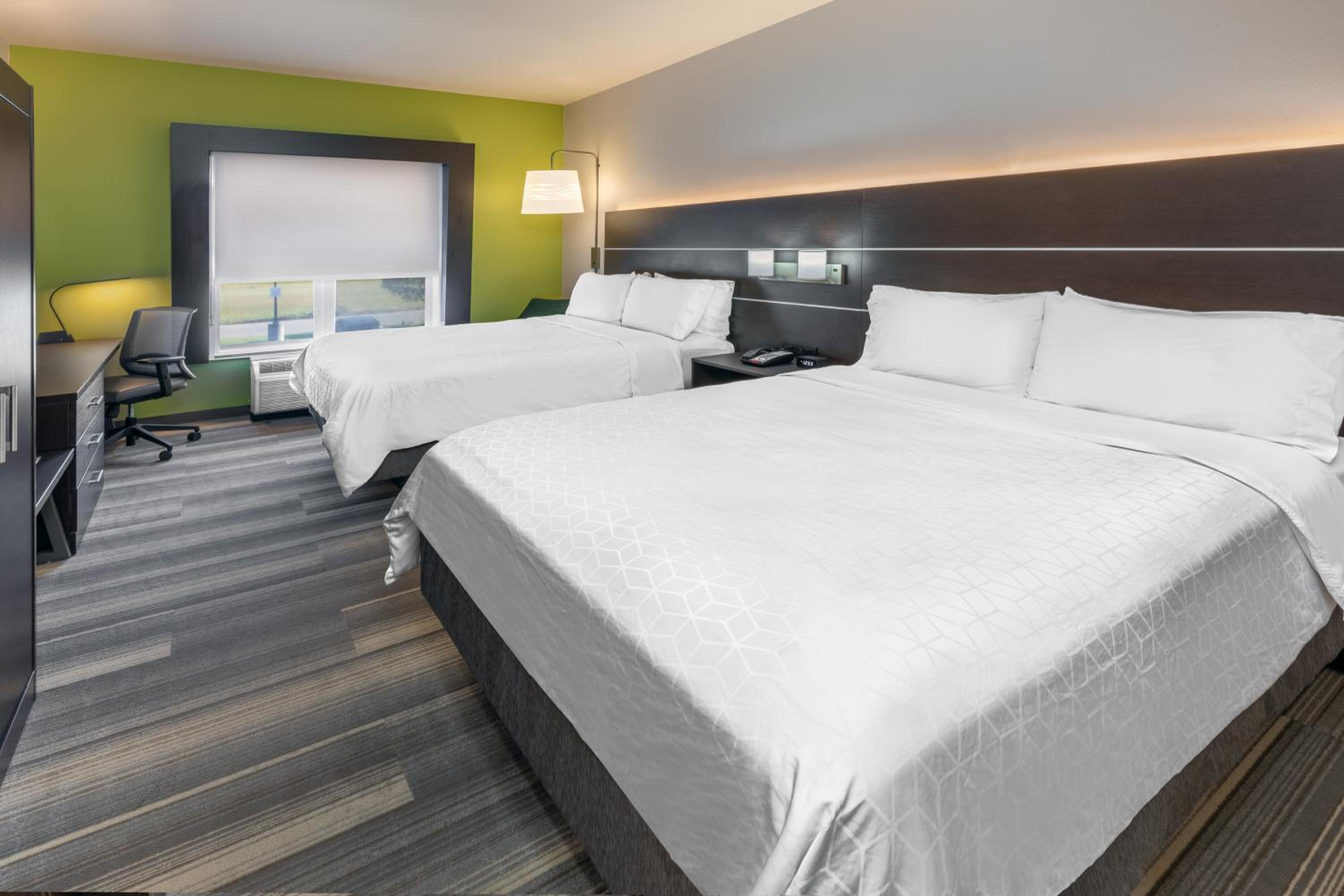 Standard Queen Room with Two Queen Beds - Photo 1