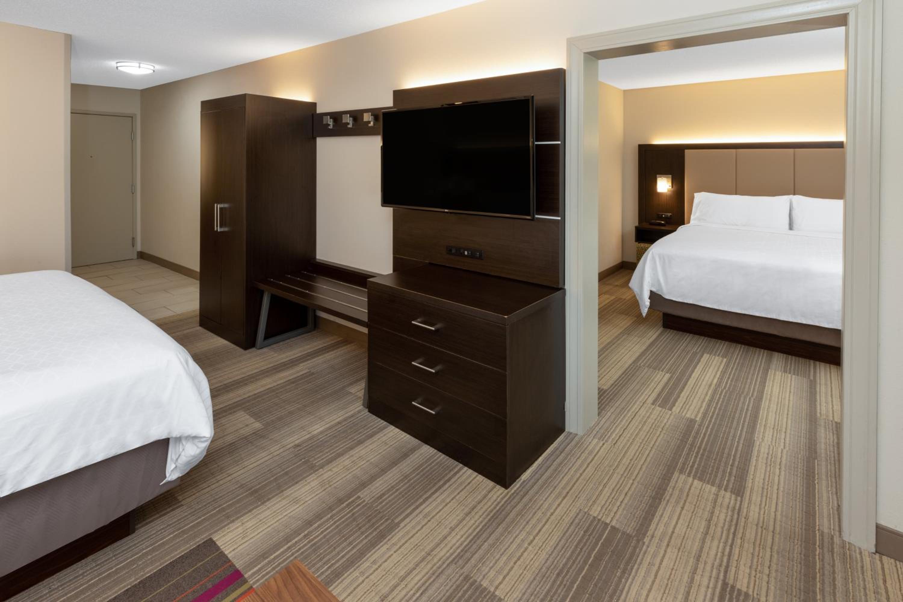 One-Bedroom King Suite - Photo 1