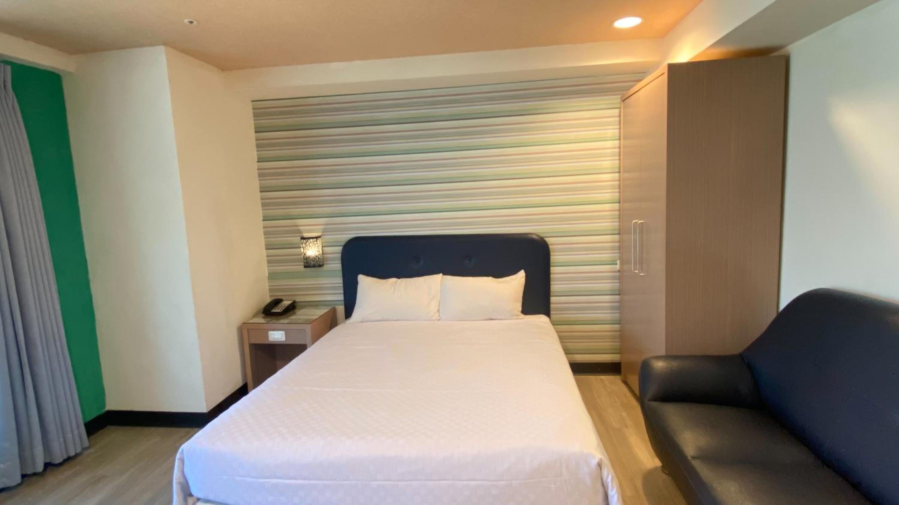 Standard Double Room No View - Photo 14