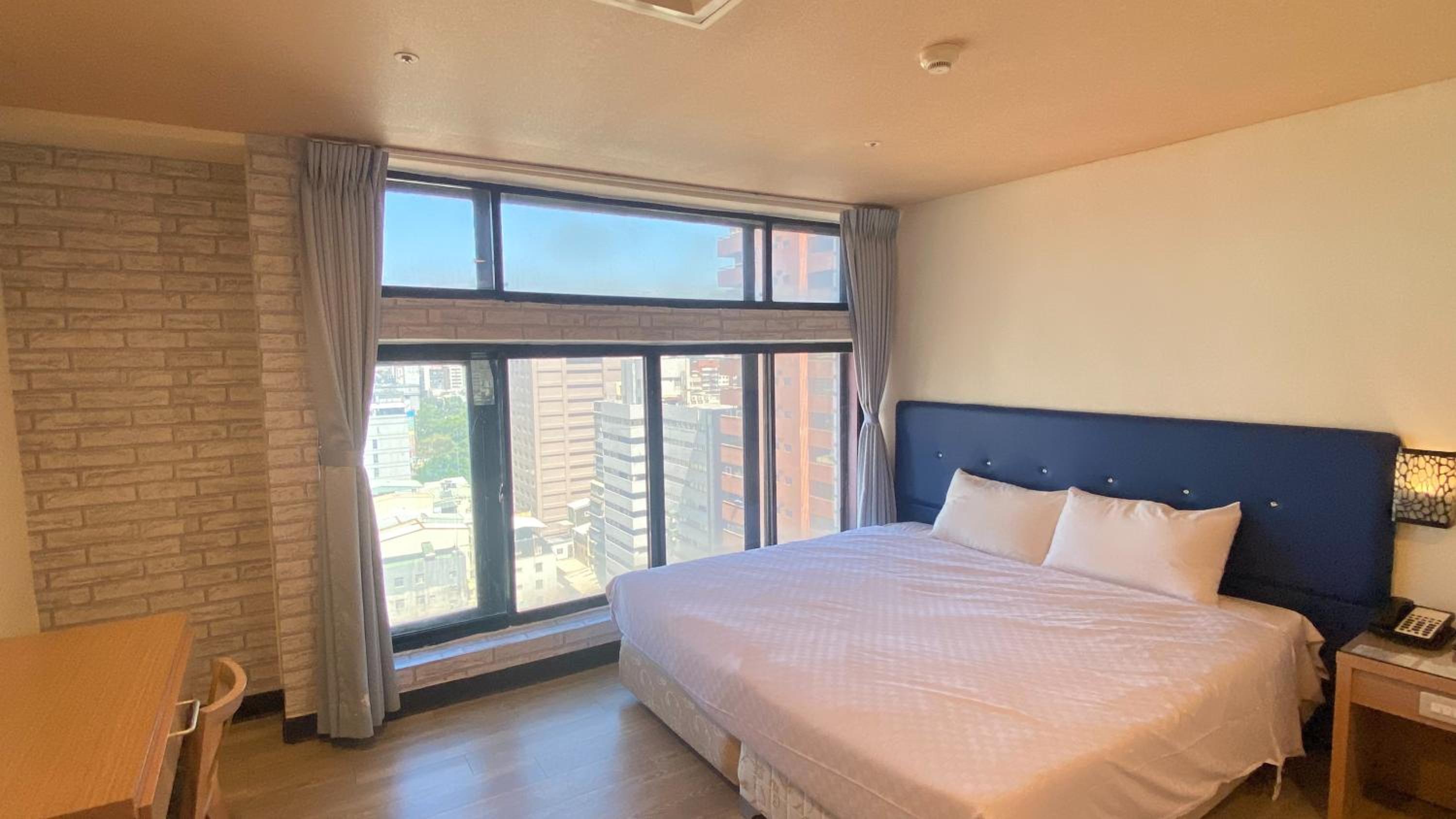 Standard Double Room No View - Photo 11