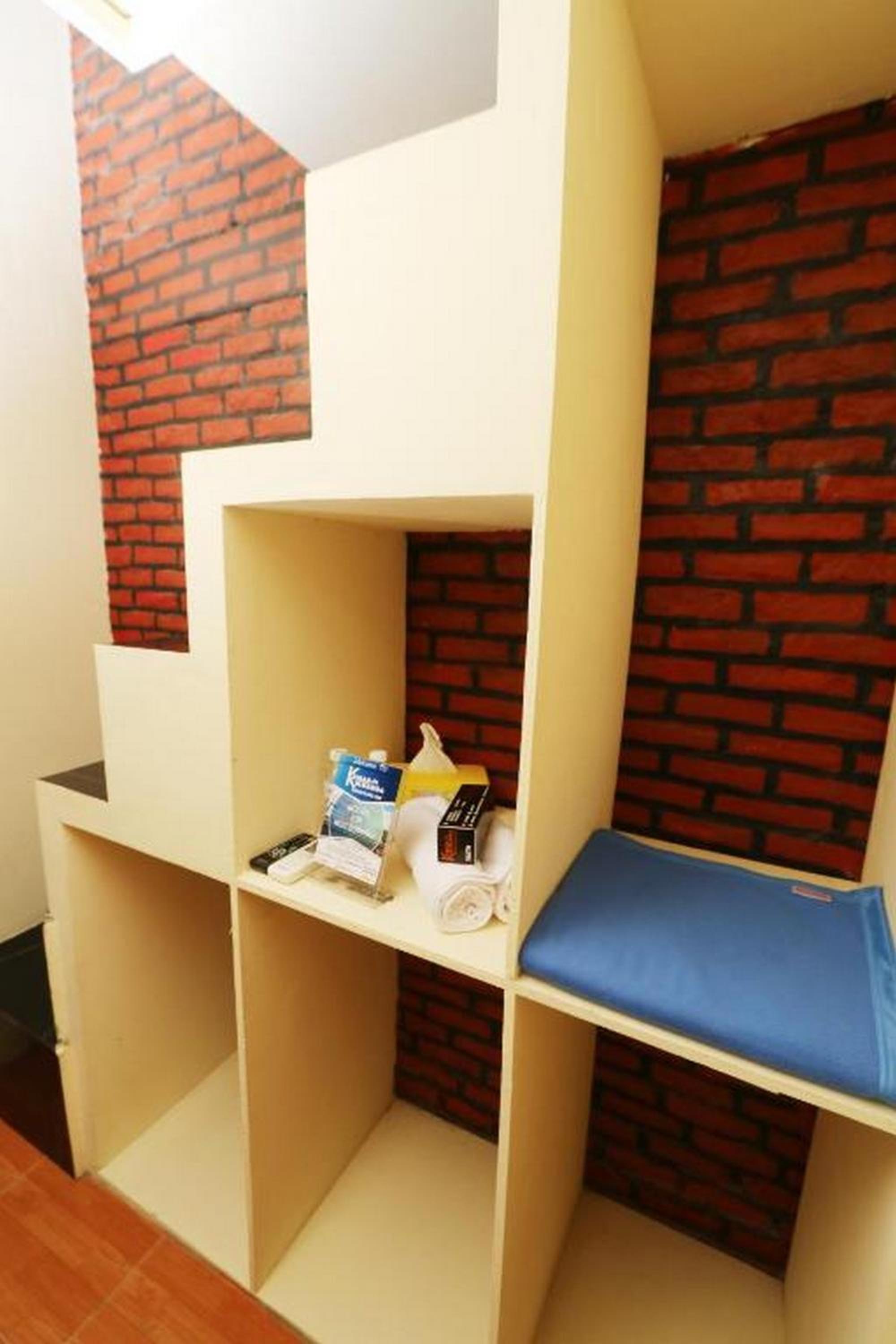 Standard Double Room - Photo 16