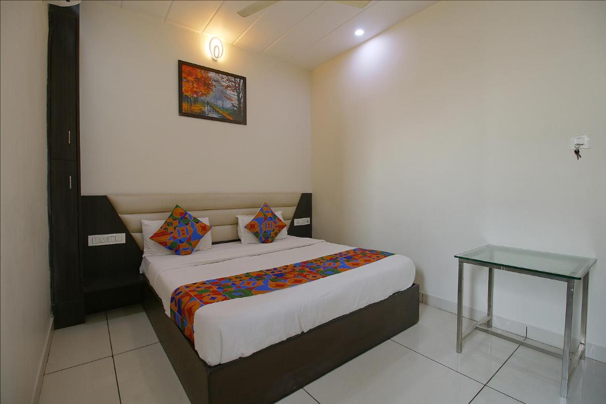 Deluxe Room - Photo 2