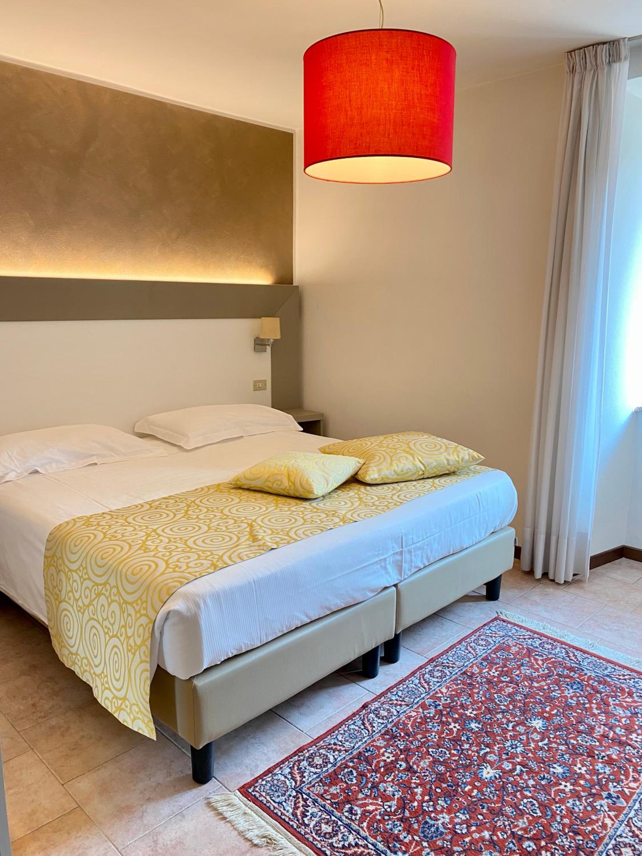 Double Room - Photo 4