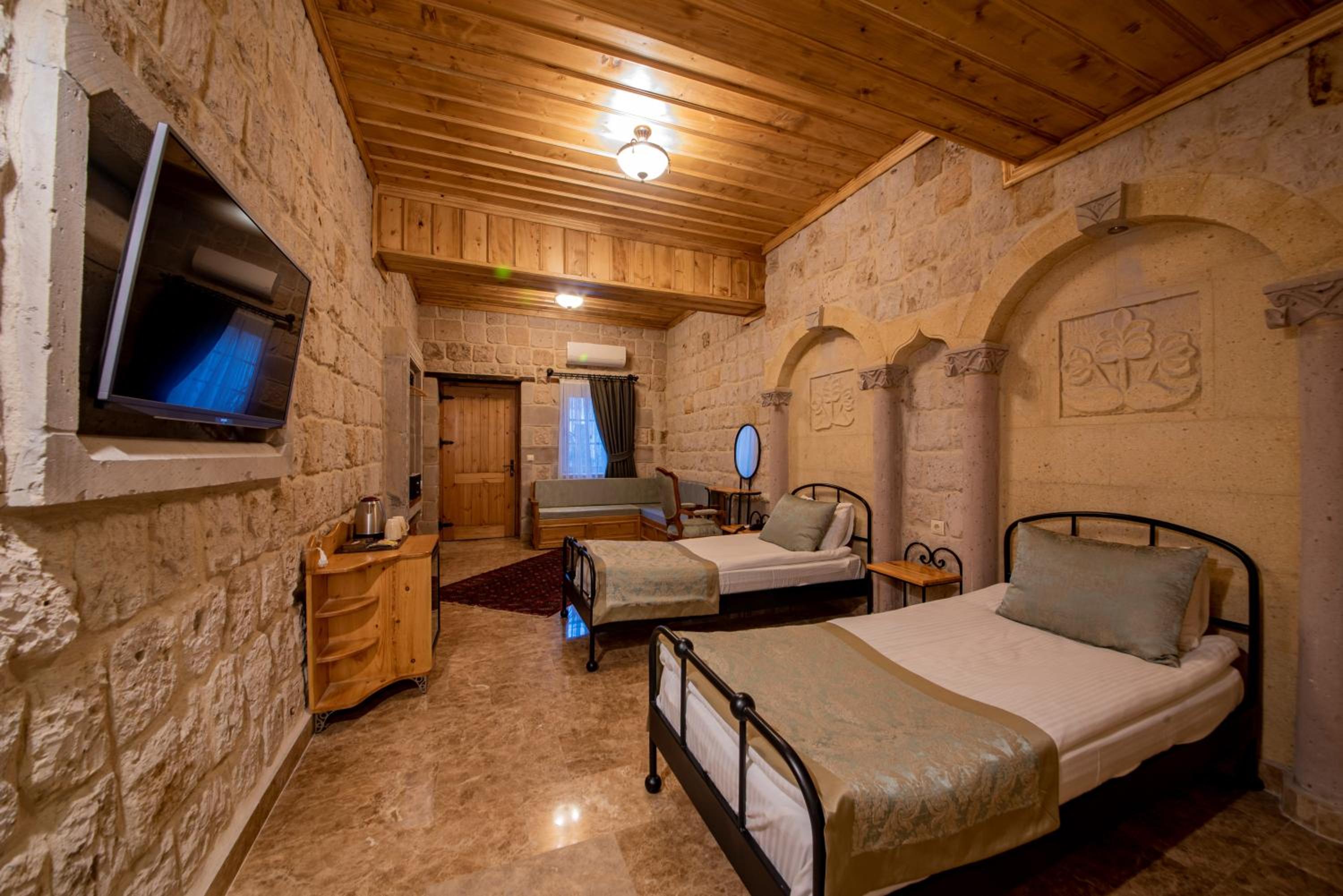 Stone Twin Room with Garden View - Photo 1