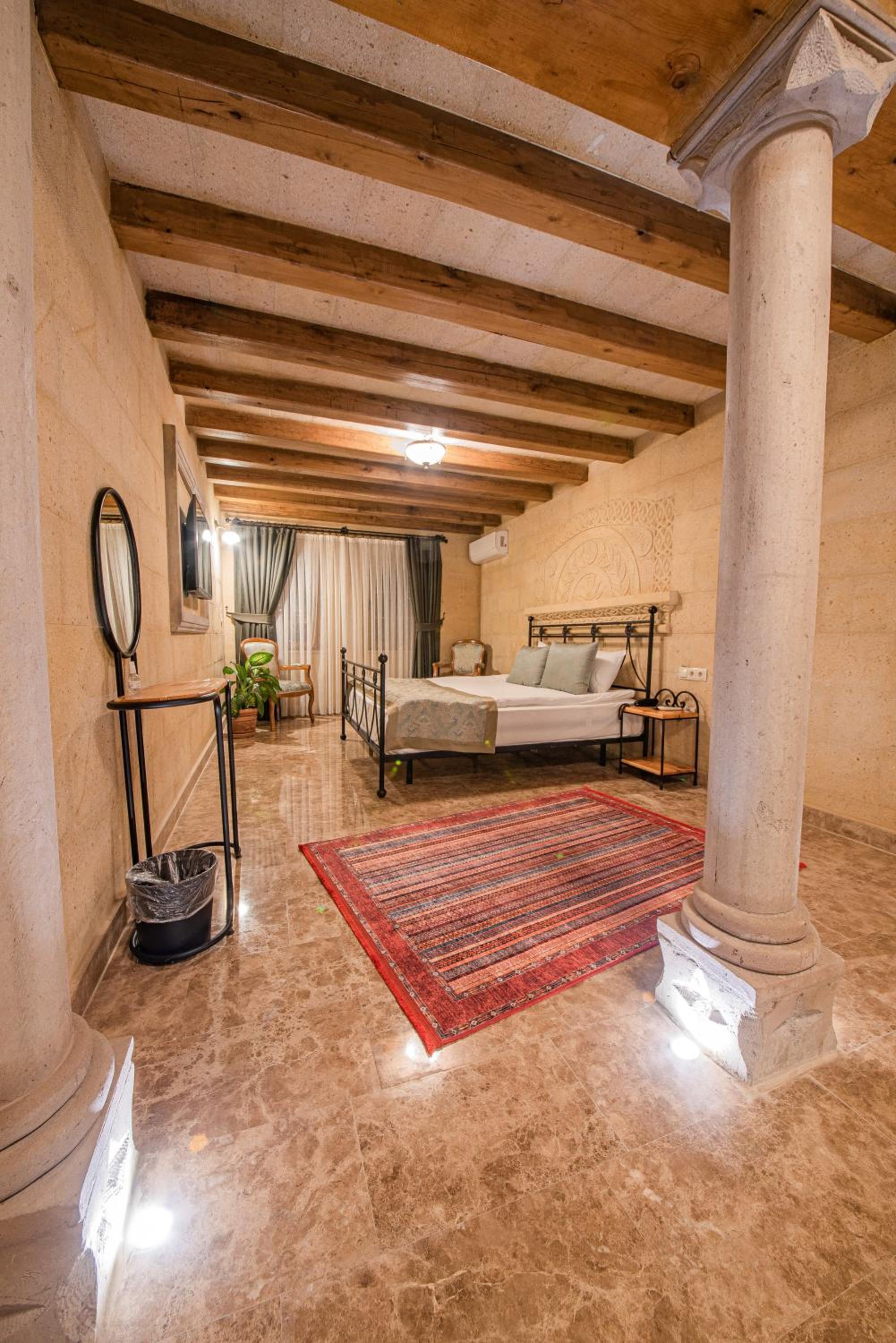 Stone Junior Suite - Photo 16