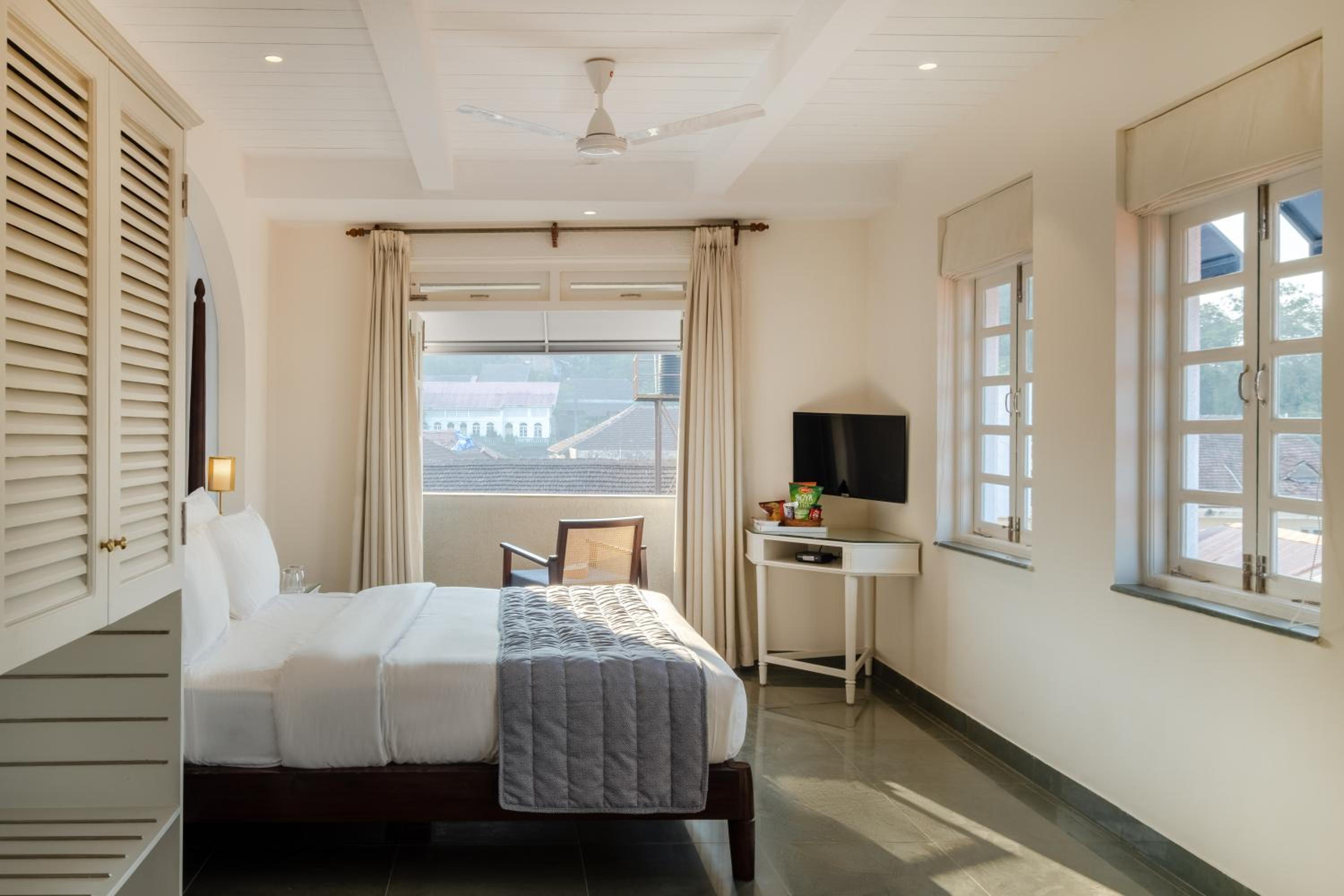 Superior King Room - Photo 1