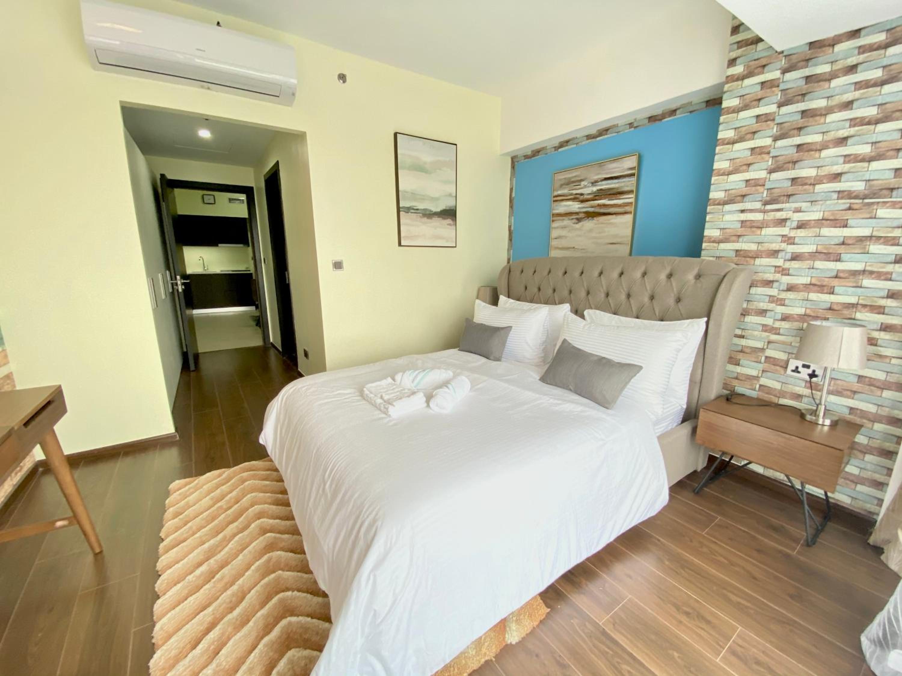 Apartment with Mountain View - Photo 14