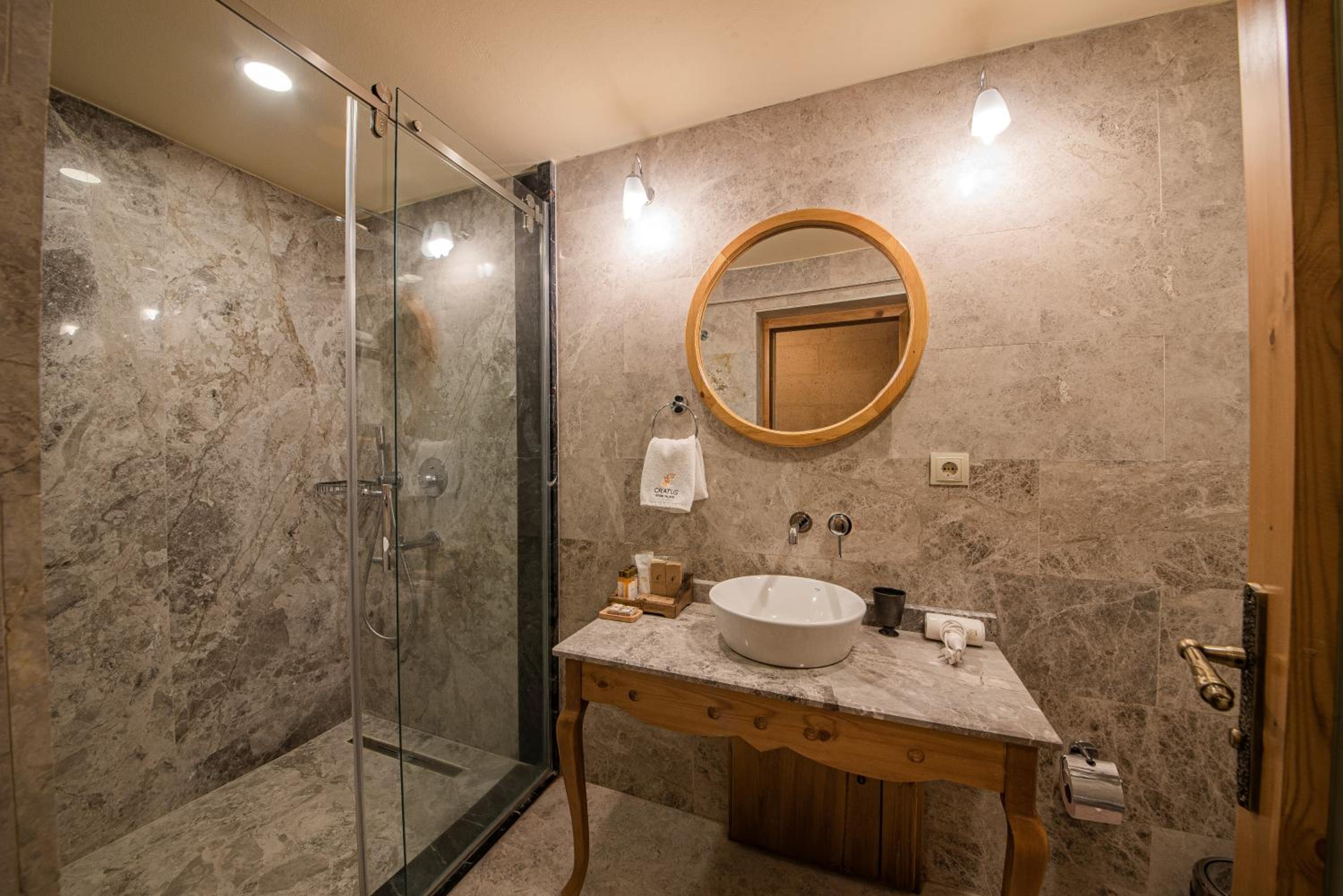 Stone Deluxe Double Room - Photo 14