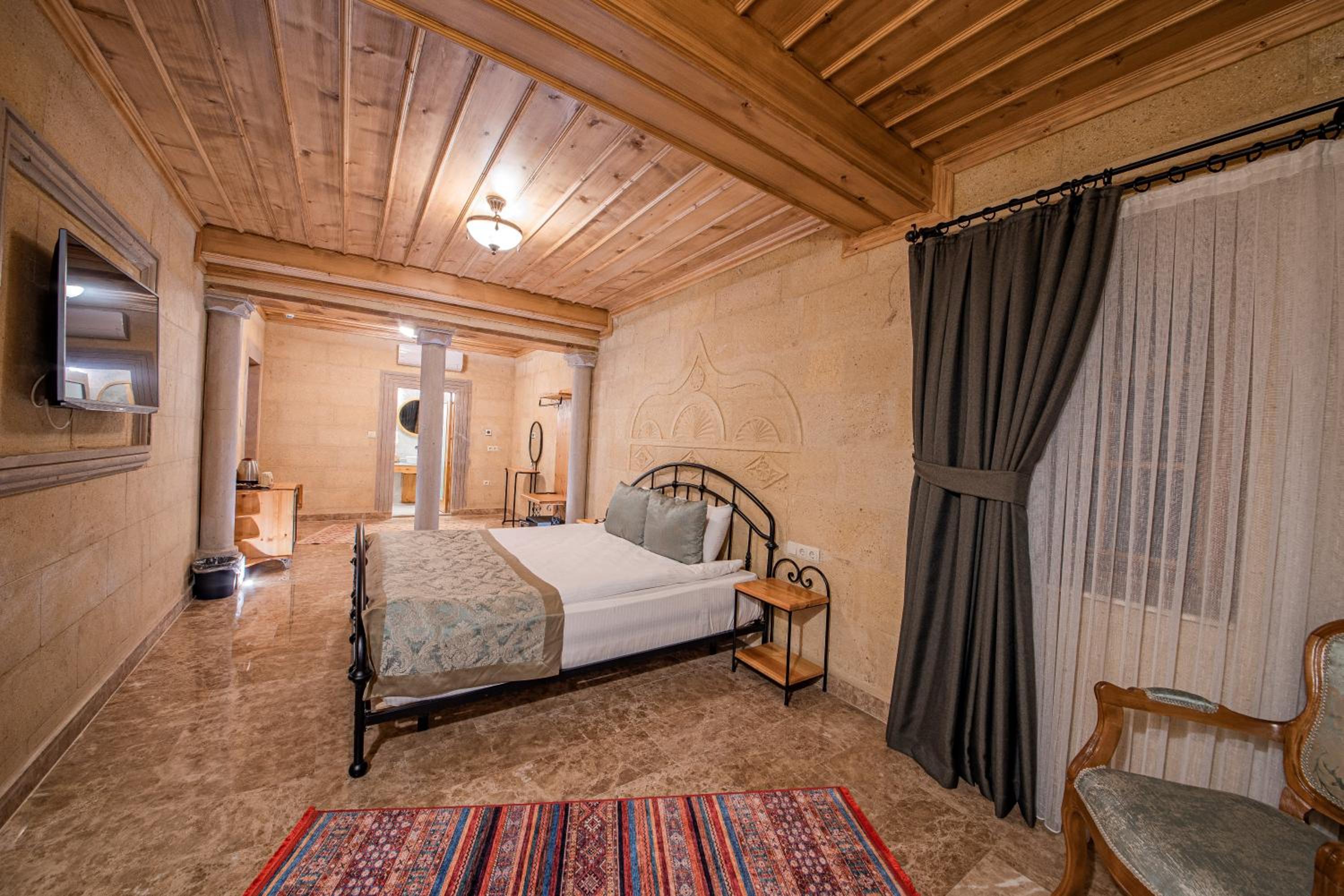 Stone Deluxe Double Room - Photo 13