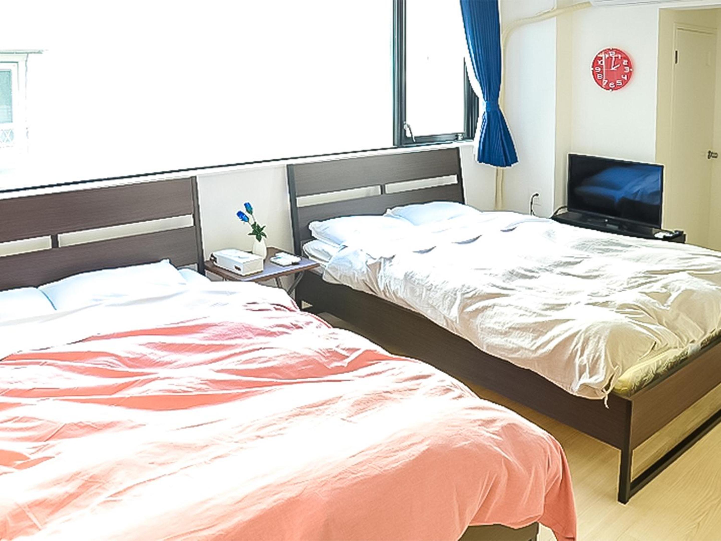 One-Bedroom Apartment - Photo 4