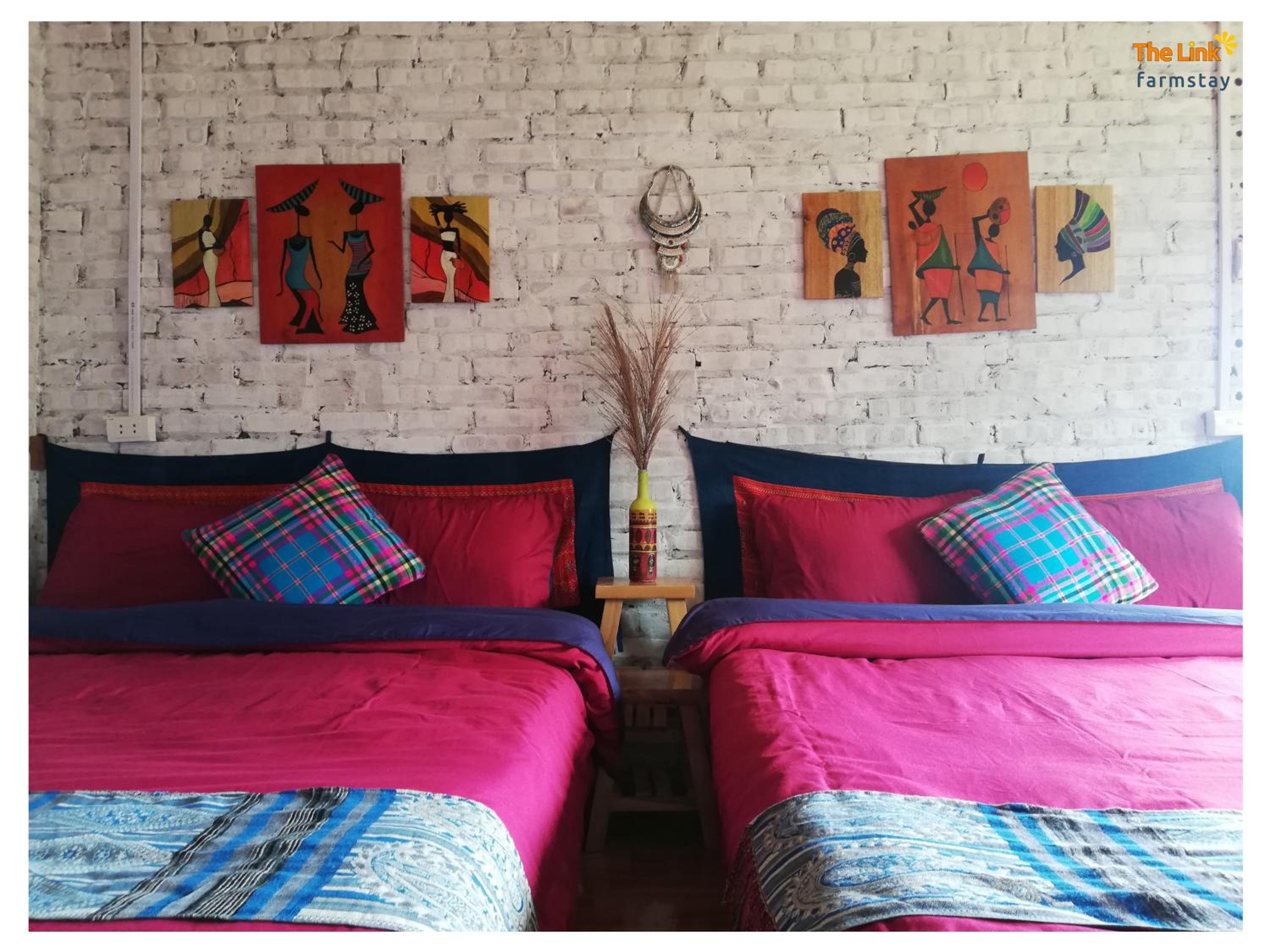 King Room with Two King Beds photo 2