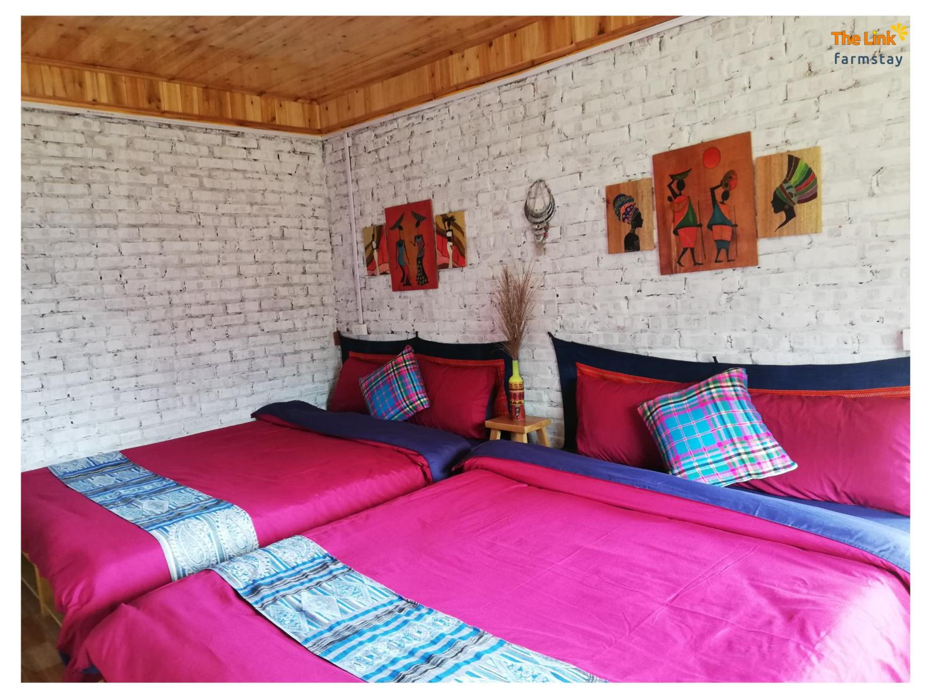 King Room with Two King Beds photo 1