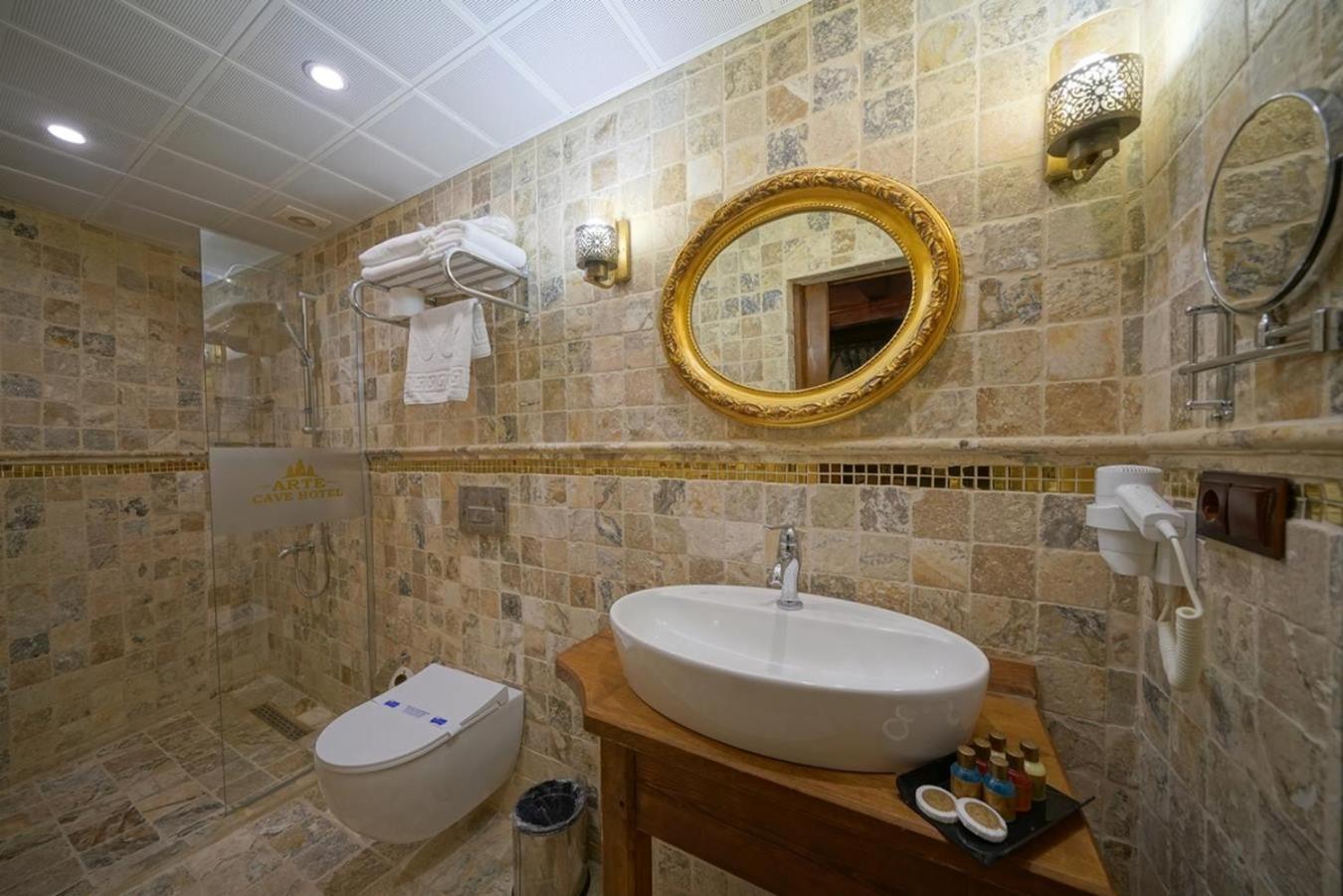 Budget Double or Twin Room - Photo 3