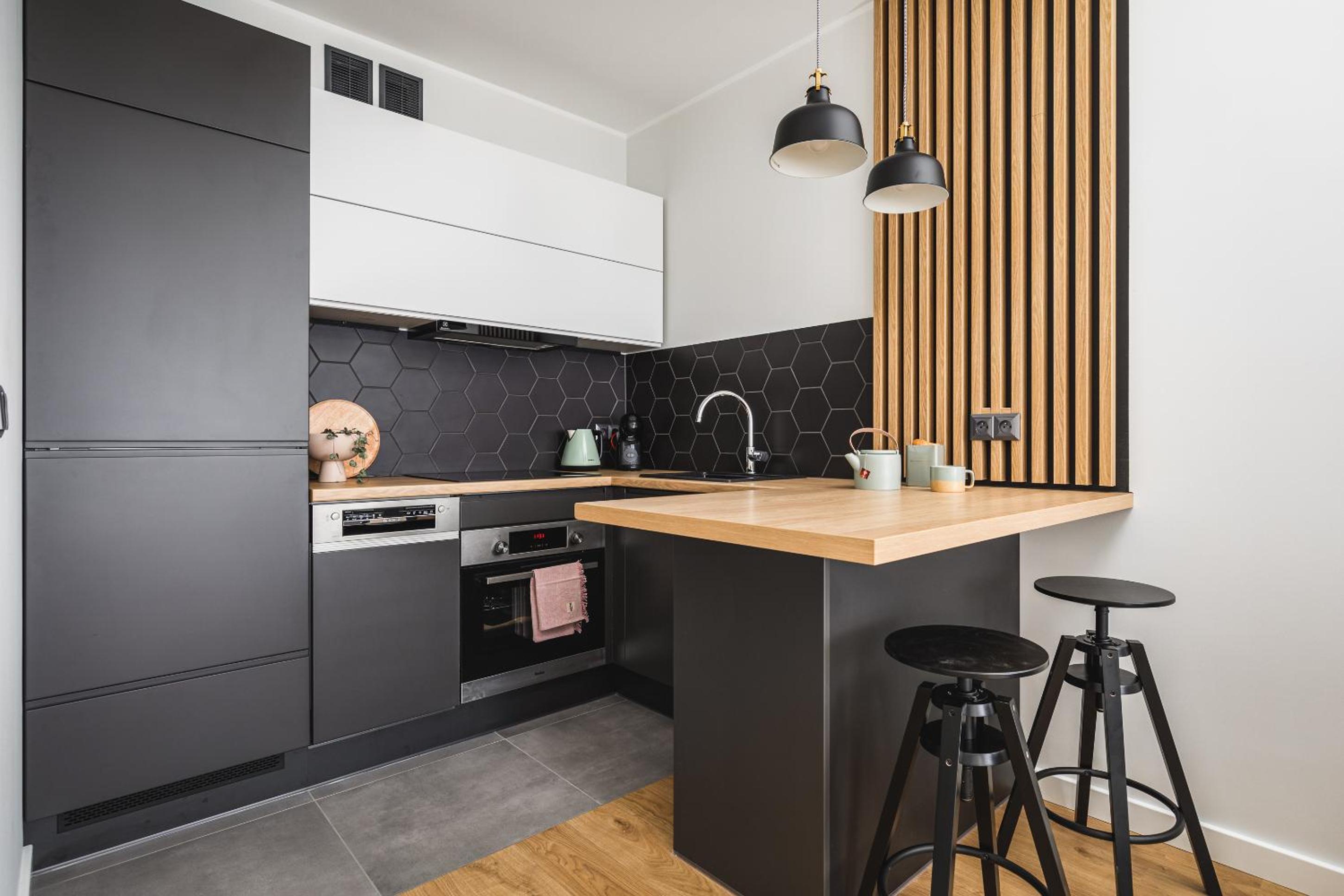 One-Bedroom Apartment - Photo 6