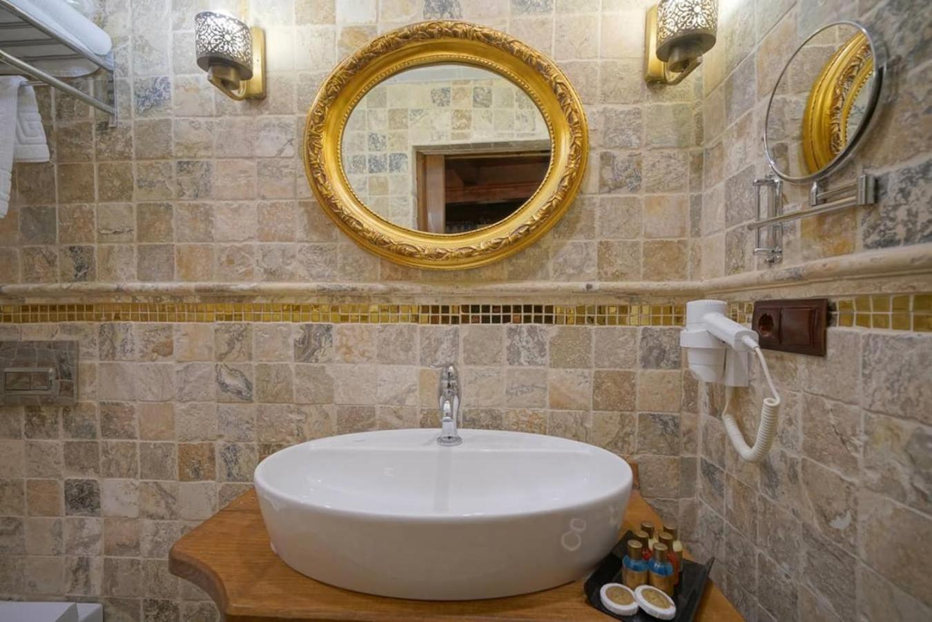Budget Double or Twin Room - Photo 2