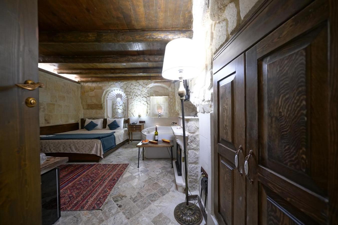 Deluxe Triple Room - Photo 11