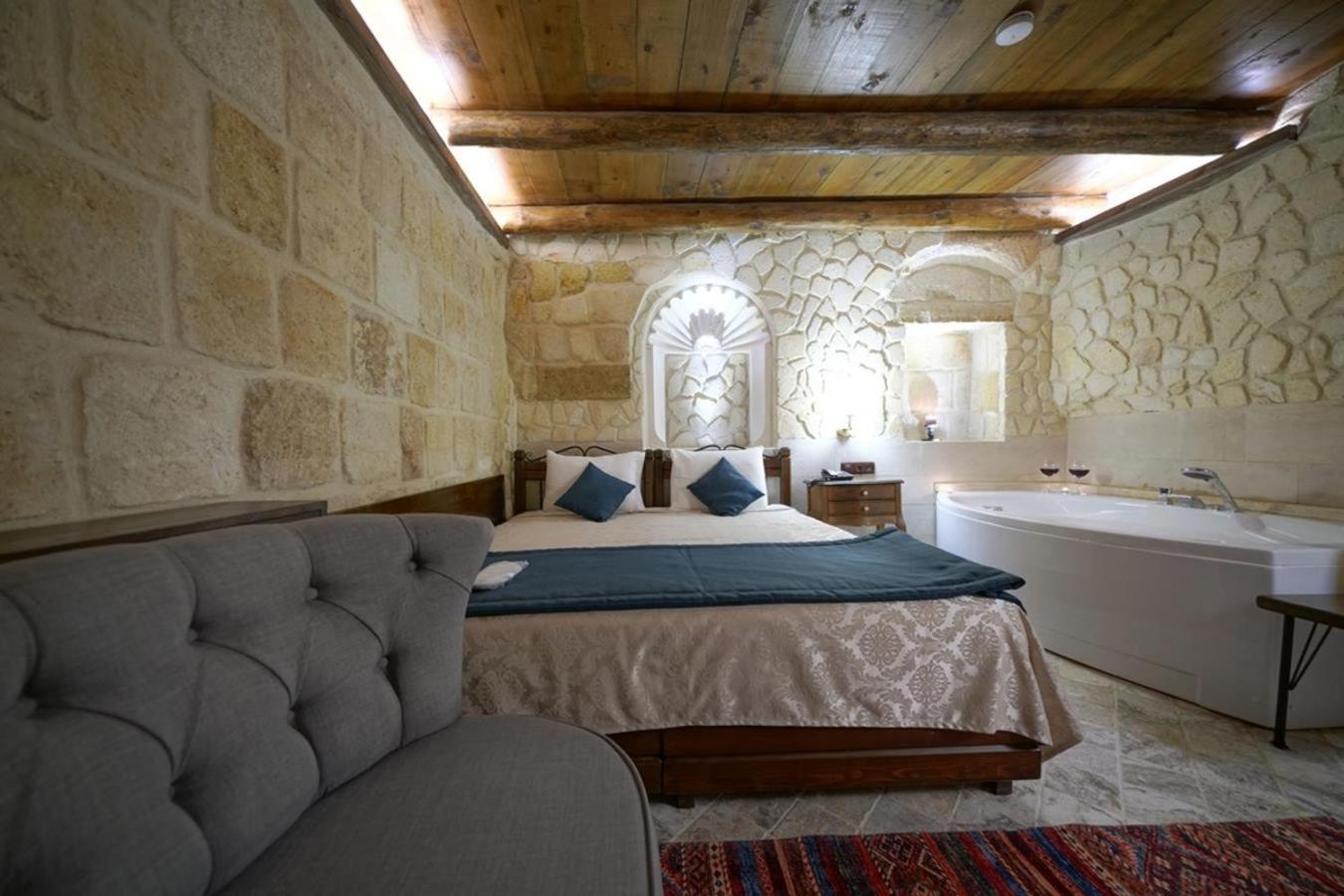 Deluxe Triple Room - Photo 12