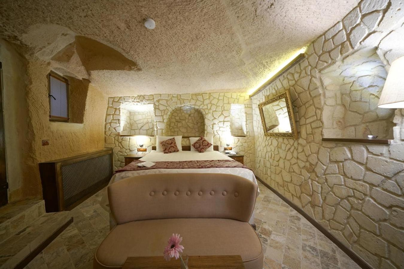 Standard Cave Room - Photo 10