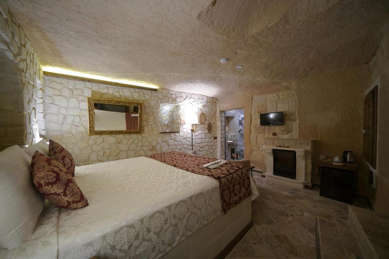 Standard Cave Room - Photo 3