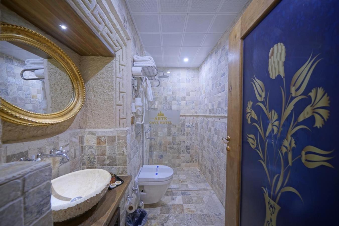 Standard Cave Room - Photo 2