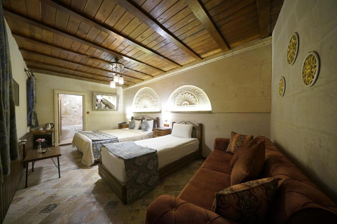 Family Room - Photo 8
