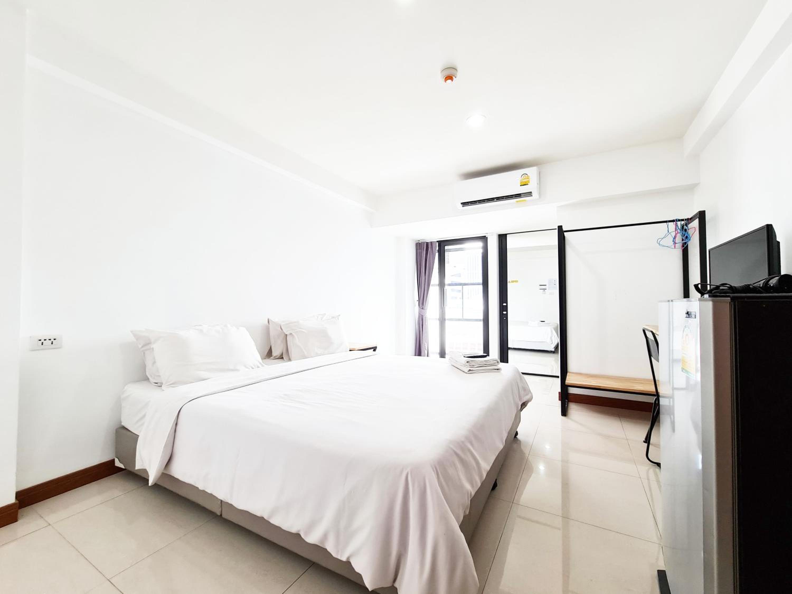 Delight King or Twin Bed photo 1