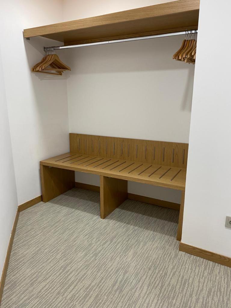 Executive Suite - Photo 2