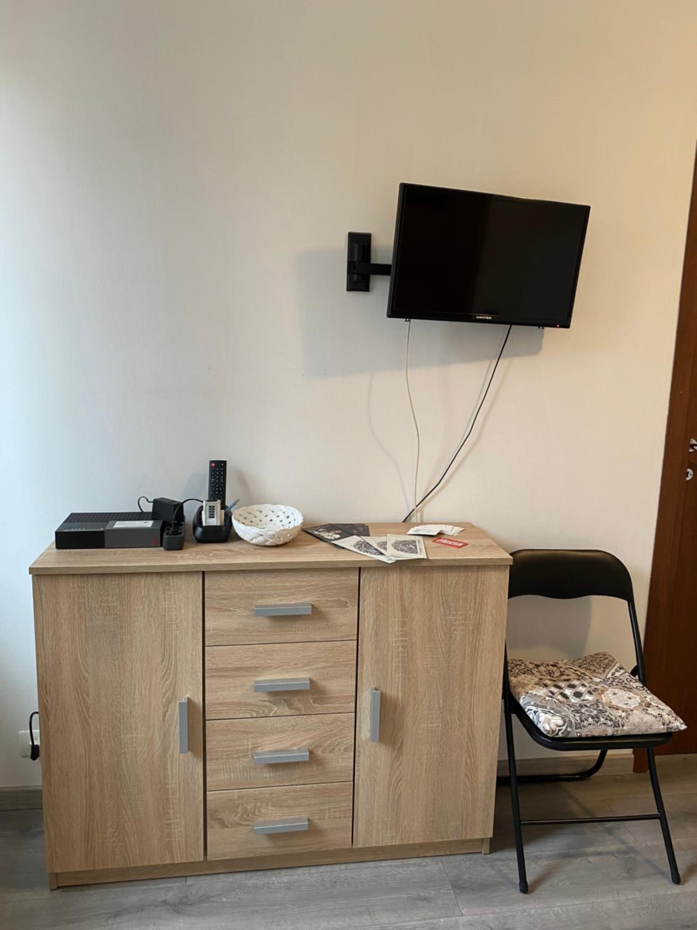 One-Bedroom Apartment - Photo 17