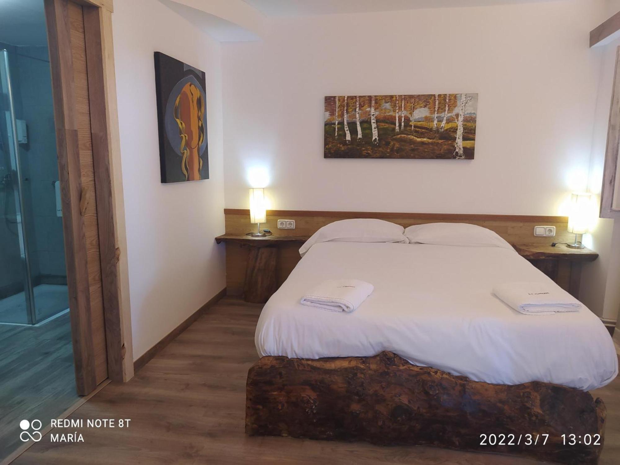 Double Room with Private Bathroom photo 2
