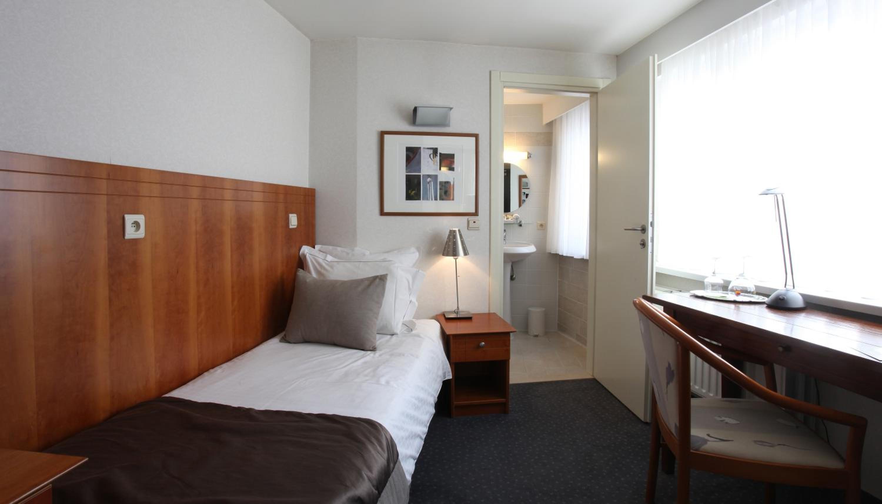 Single Room with Shower photo 2